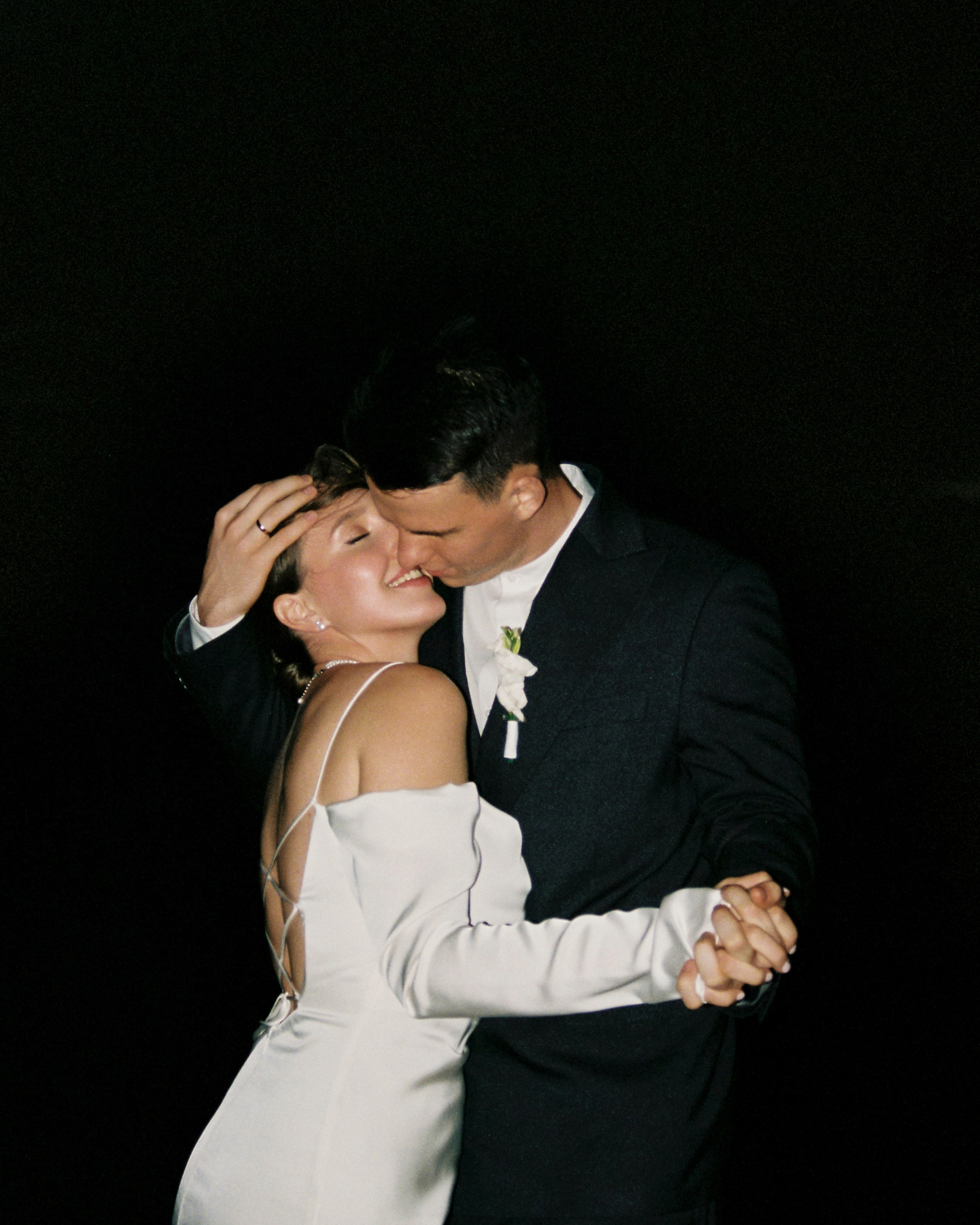 Лёня и Юля. Питер. От утра в отеле до вечеринки в ресторане на заливе. Цифра и плёнка.