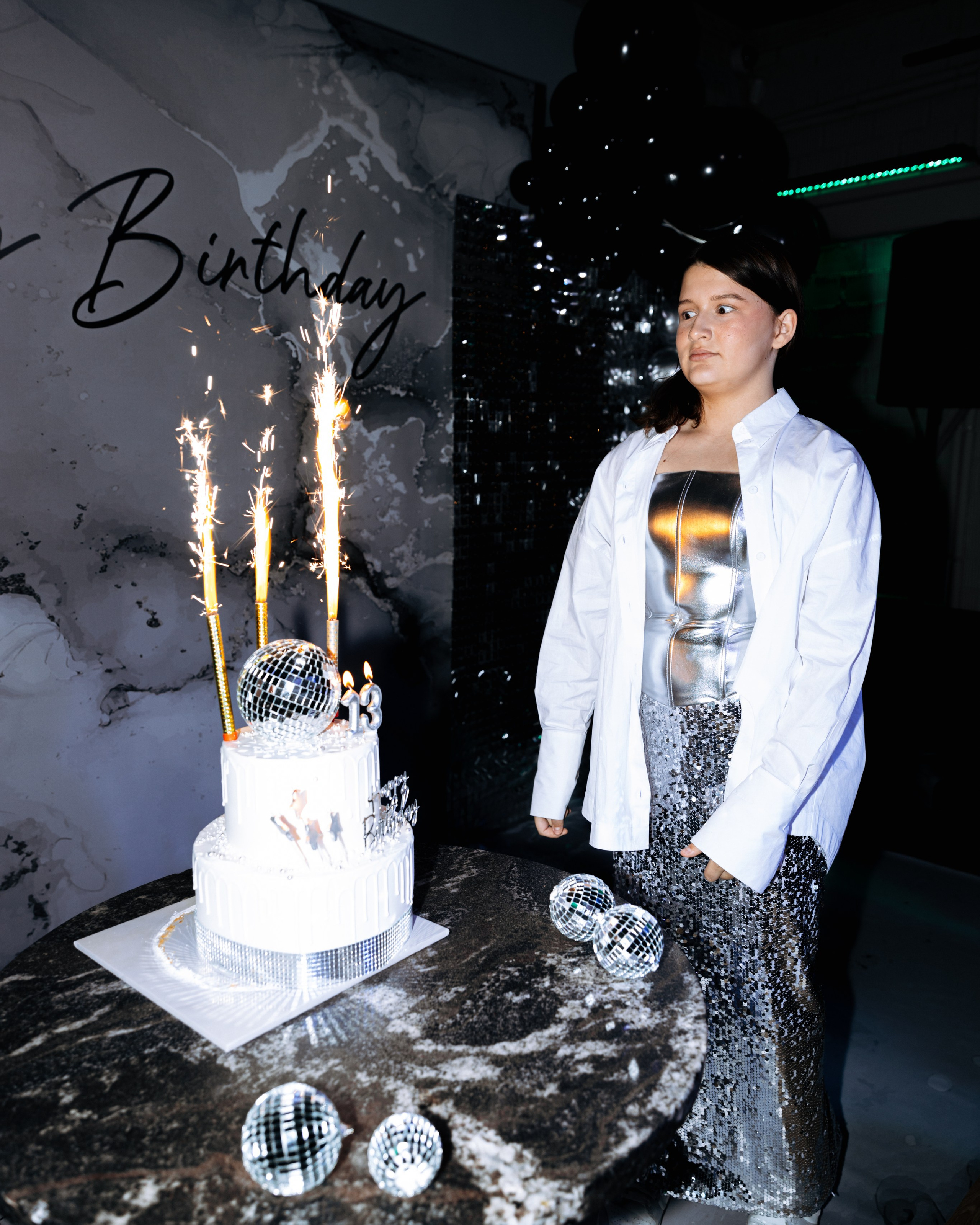 Габриэла, ДР