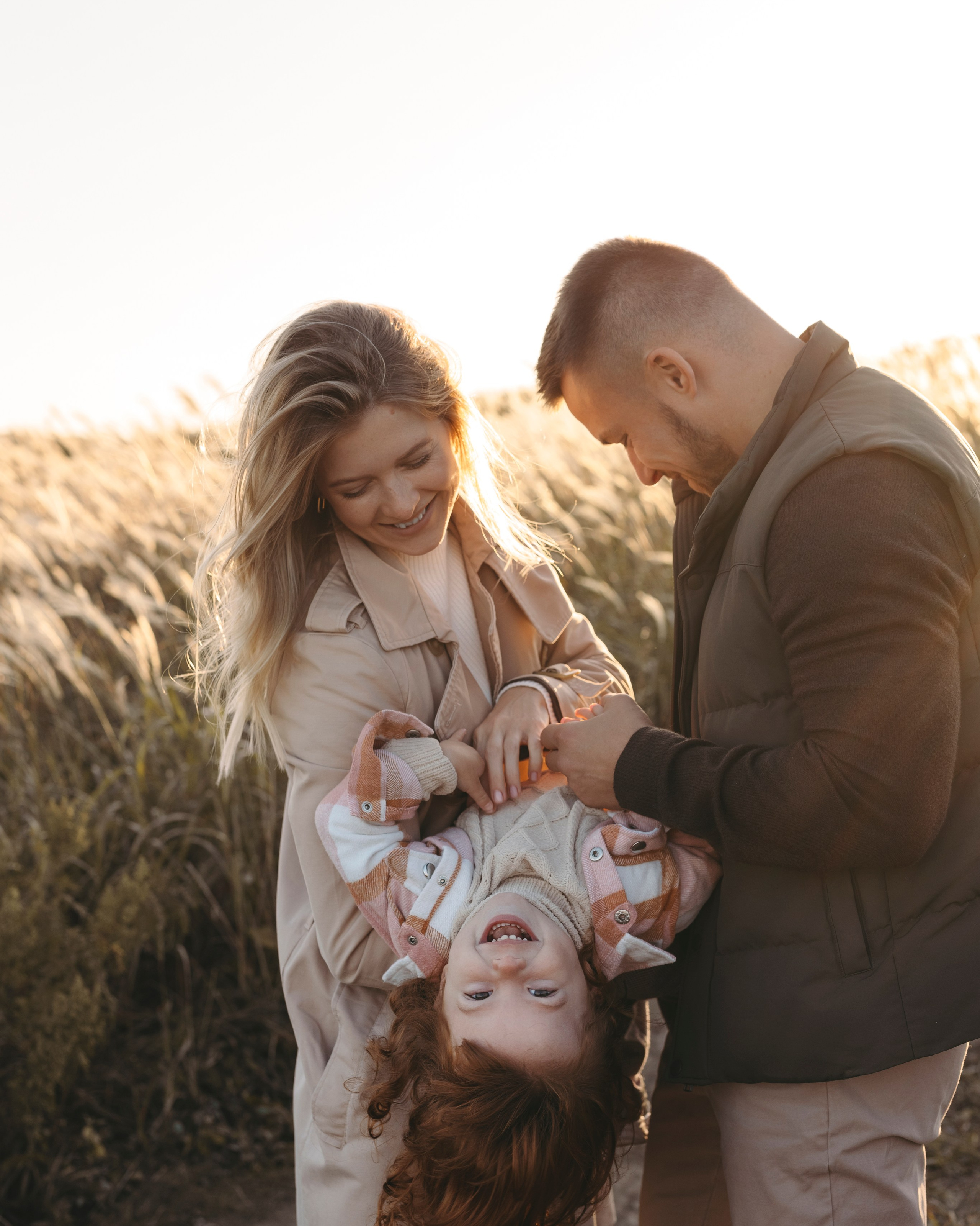семейная фотосессия в&nbsp;колосьях