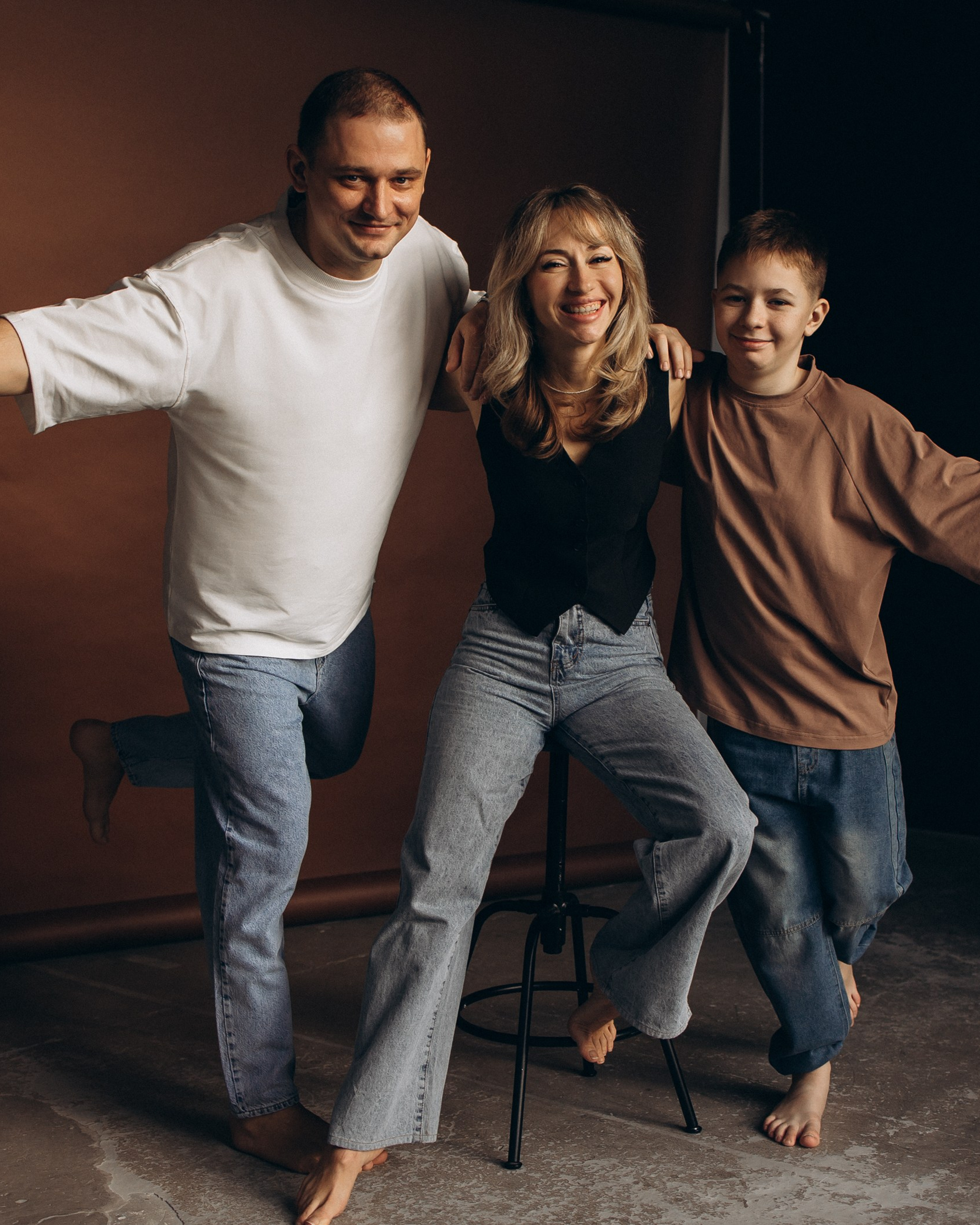 Игорь, Виктория и&nbsp;Макс&nbsp;— зал Натура