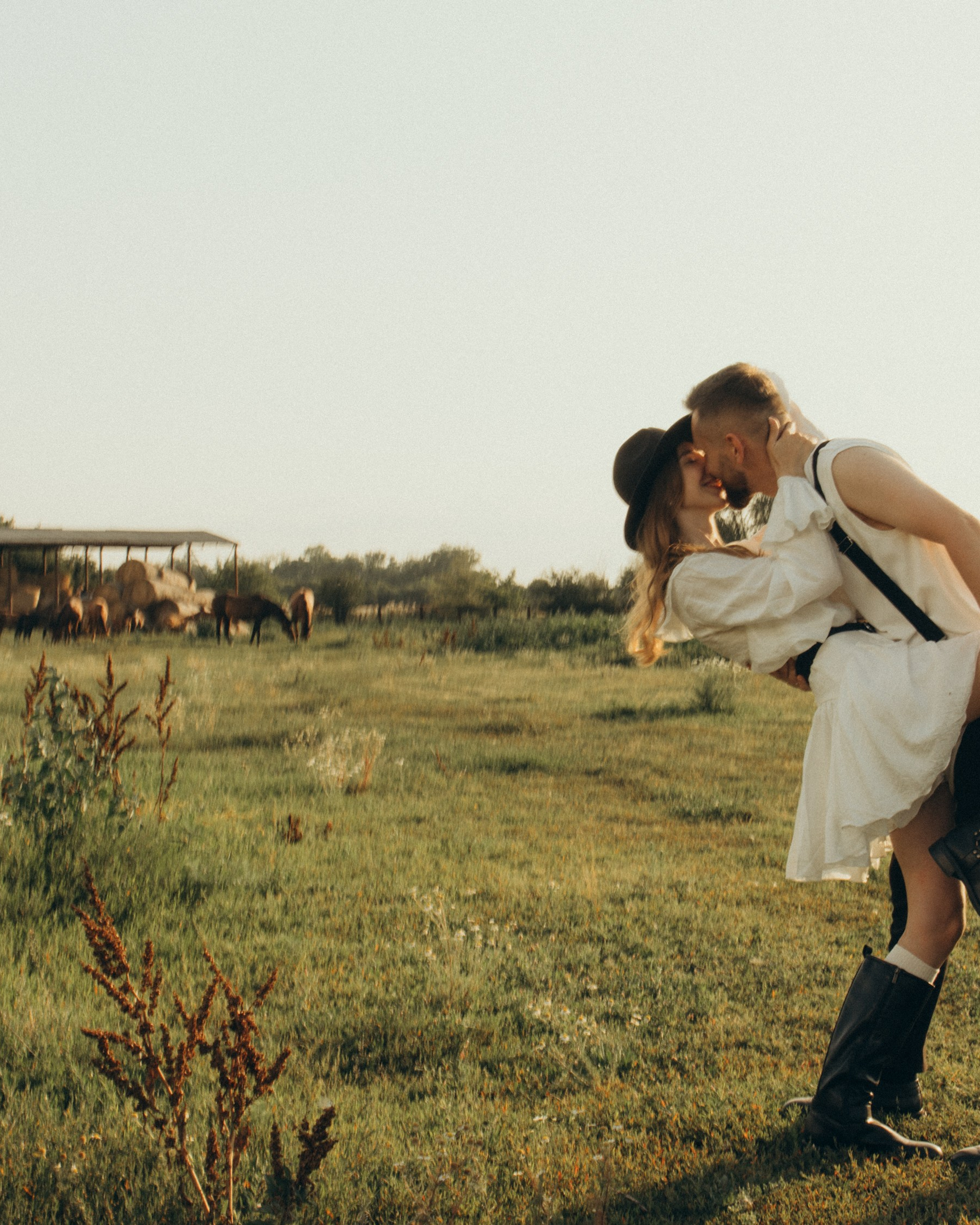 Игорь и&nbsp;Мария&nbsp;— конюшня