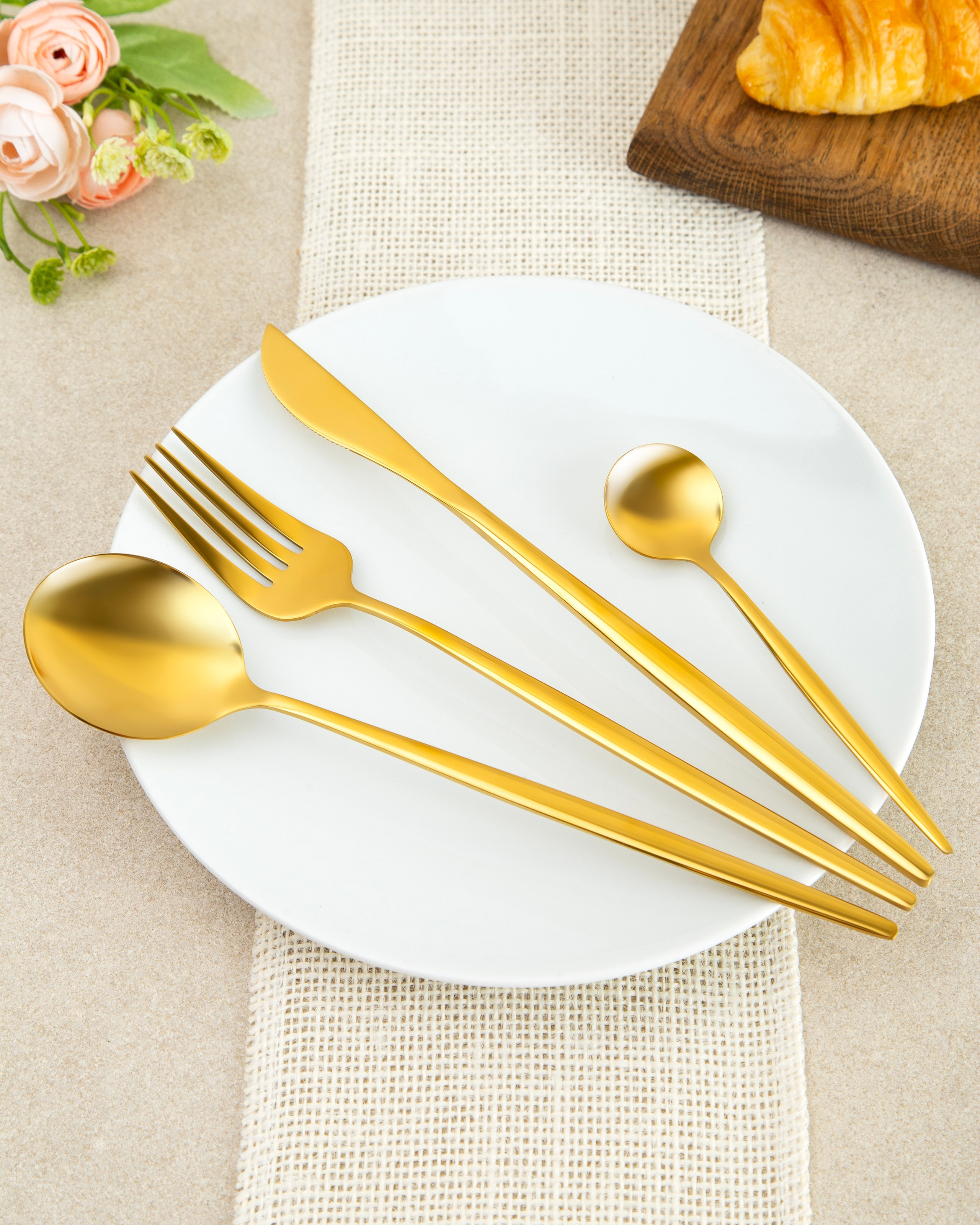 Столовые приборы