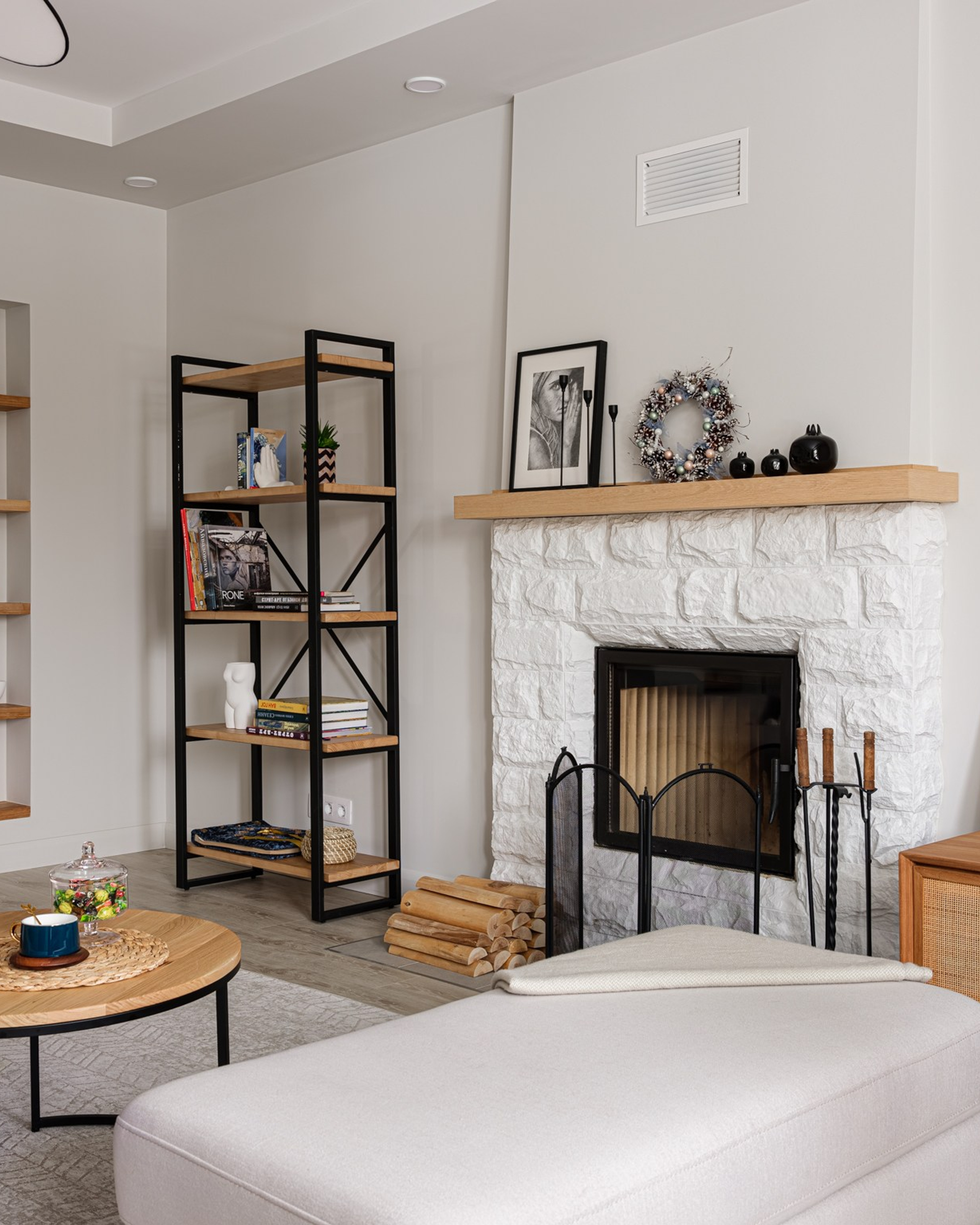 Небольшой дом: Анастасия Филиппова, Олеся Миколаец, студия FAM Design