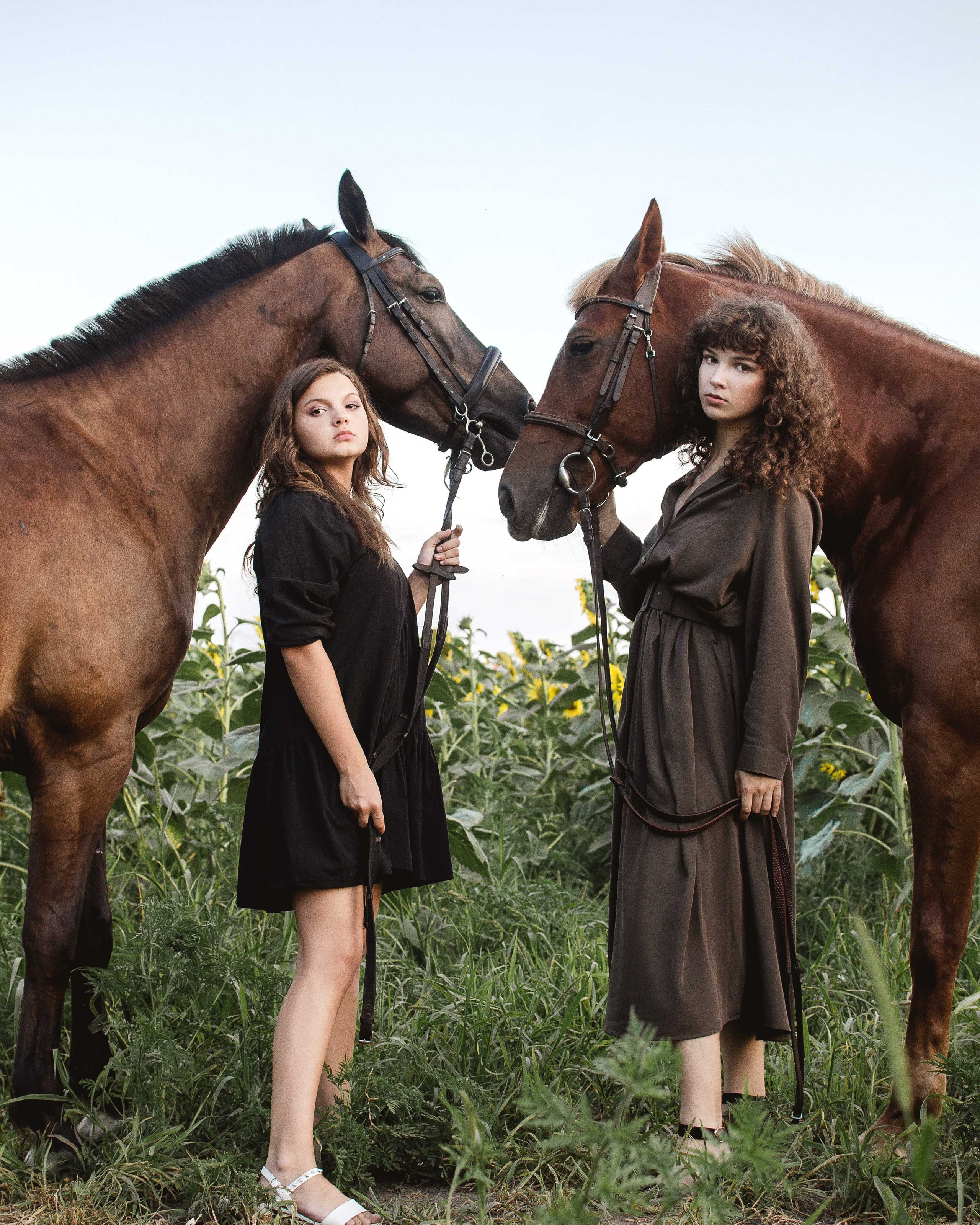Катя и Юля. Фотосессия с лошадьми.