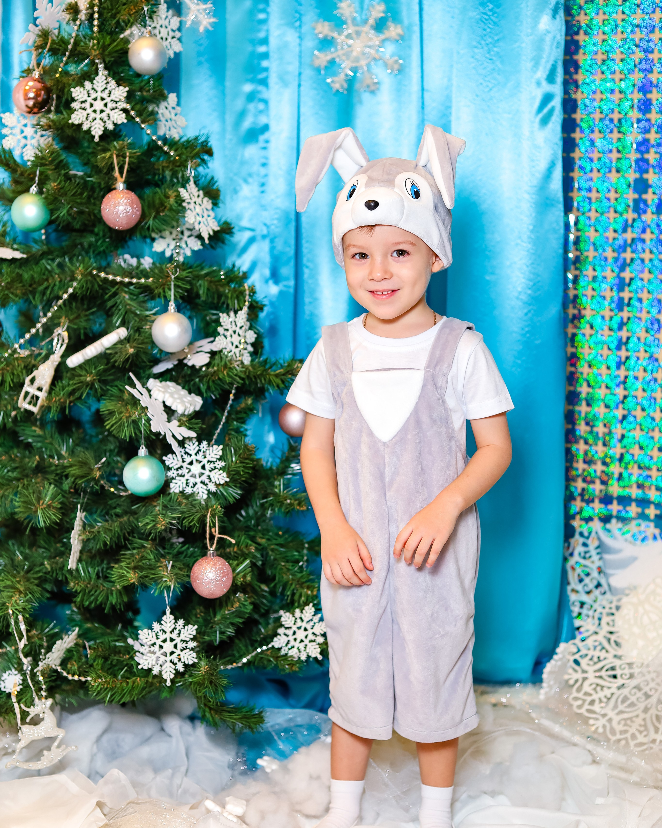 НОВОГОДНИЙ УТРЕННИК В ДЕТСКОМ САДУ