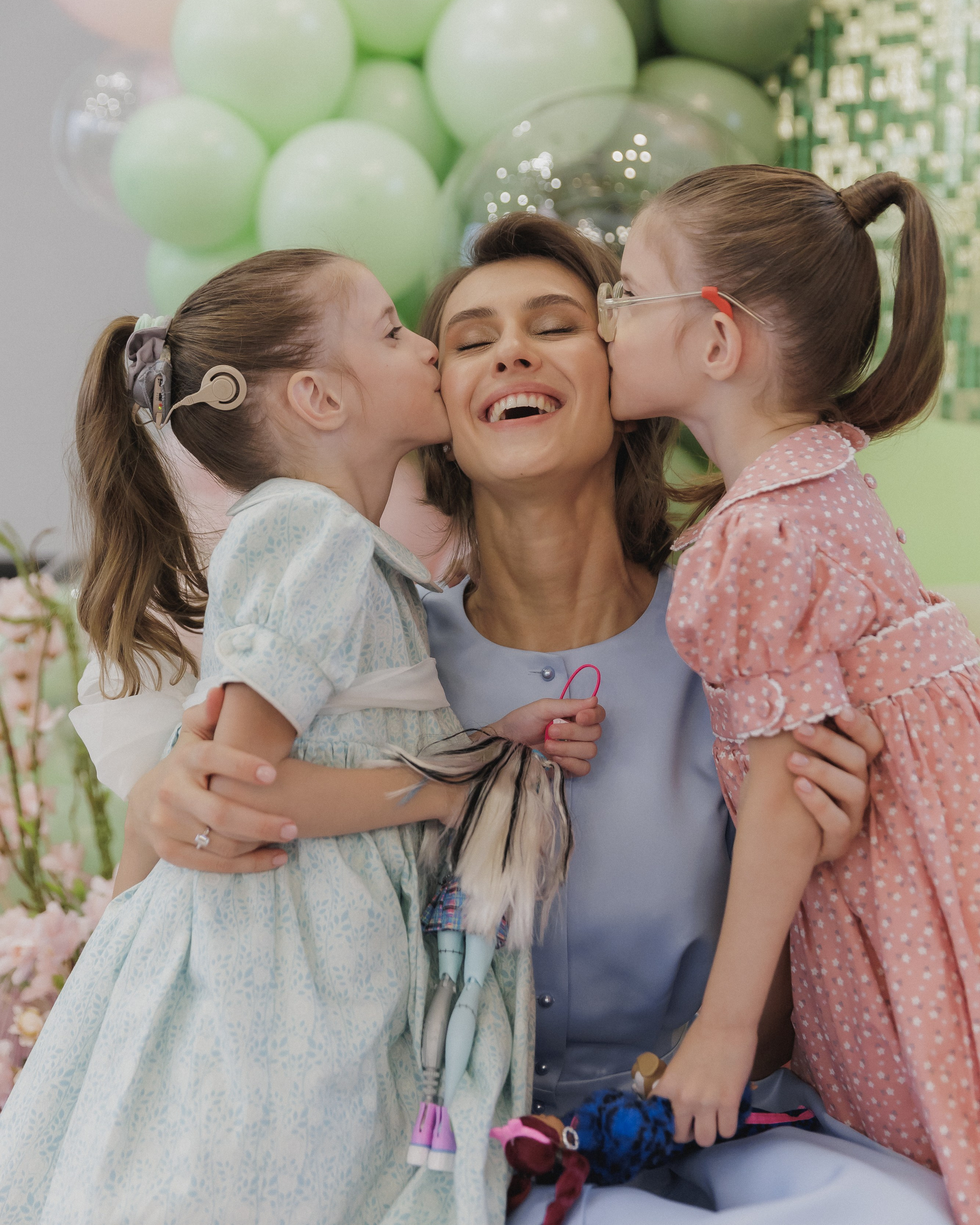 Николь и Ребекка