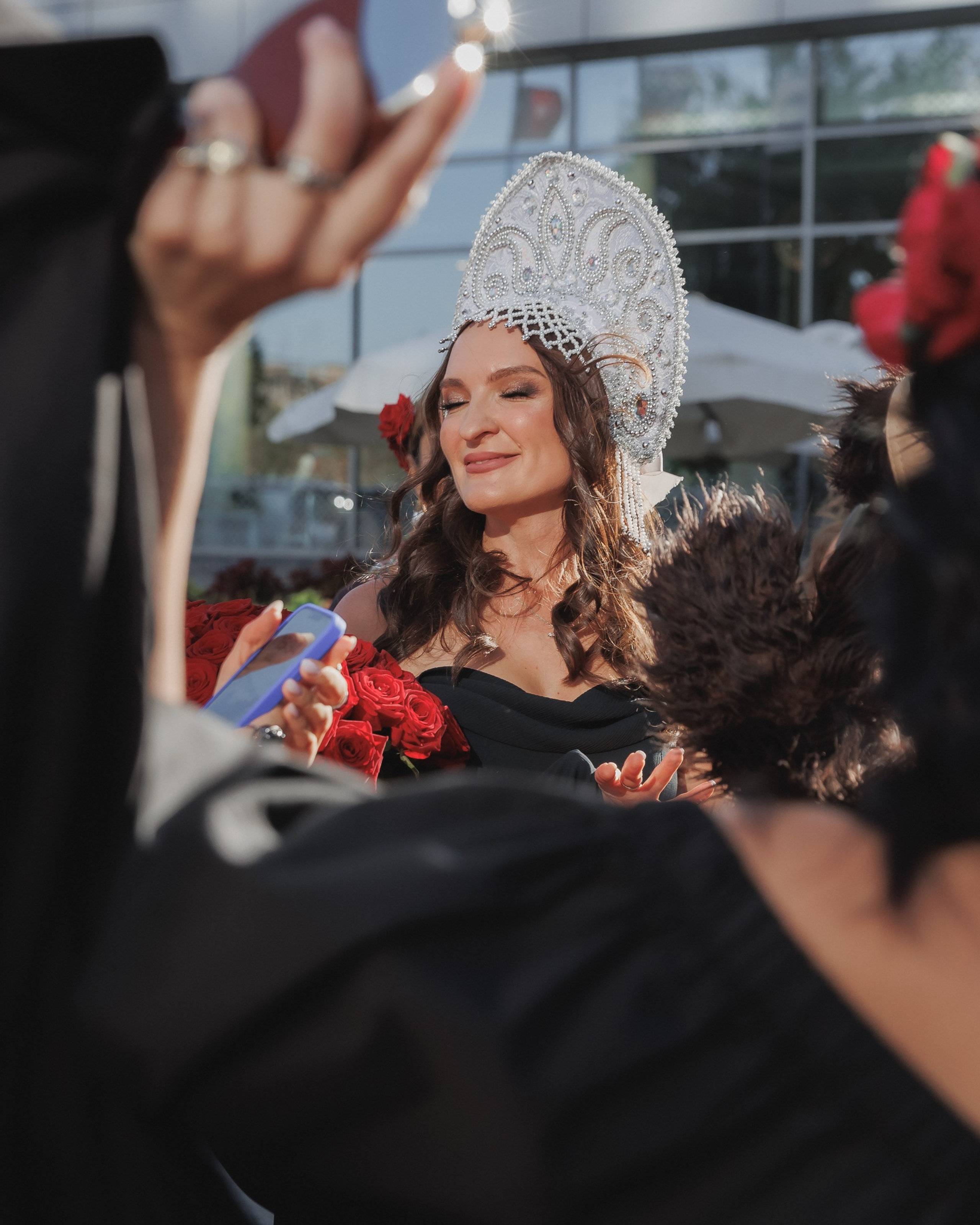 Весь мир у твоих ног!