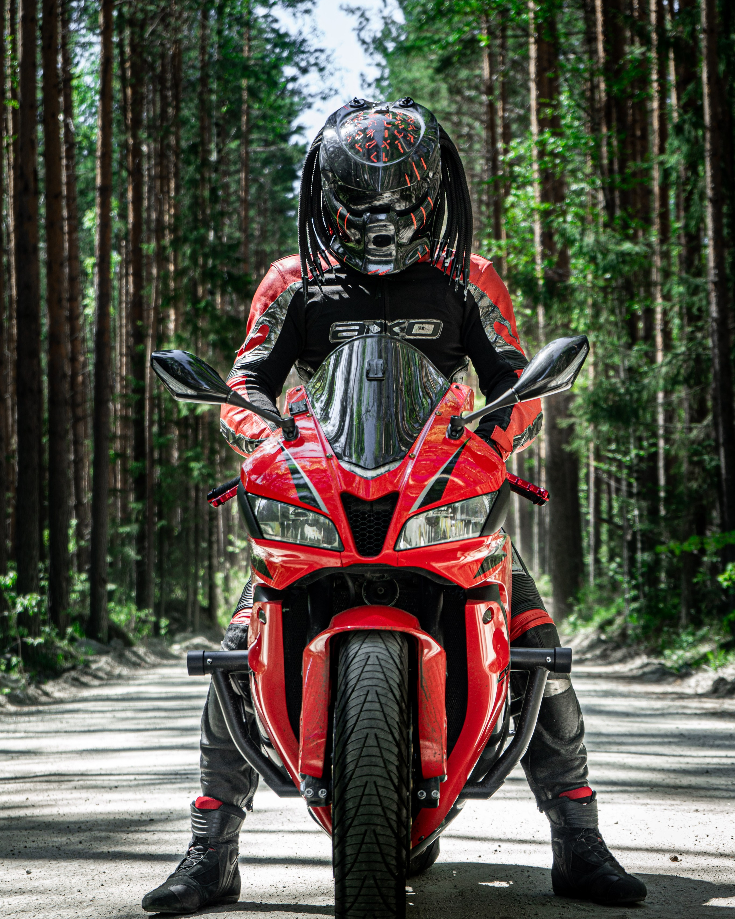 Мужская фотосессия на&nbsp;мотоцикле