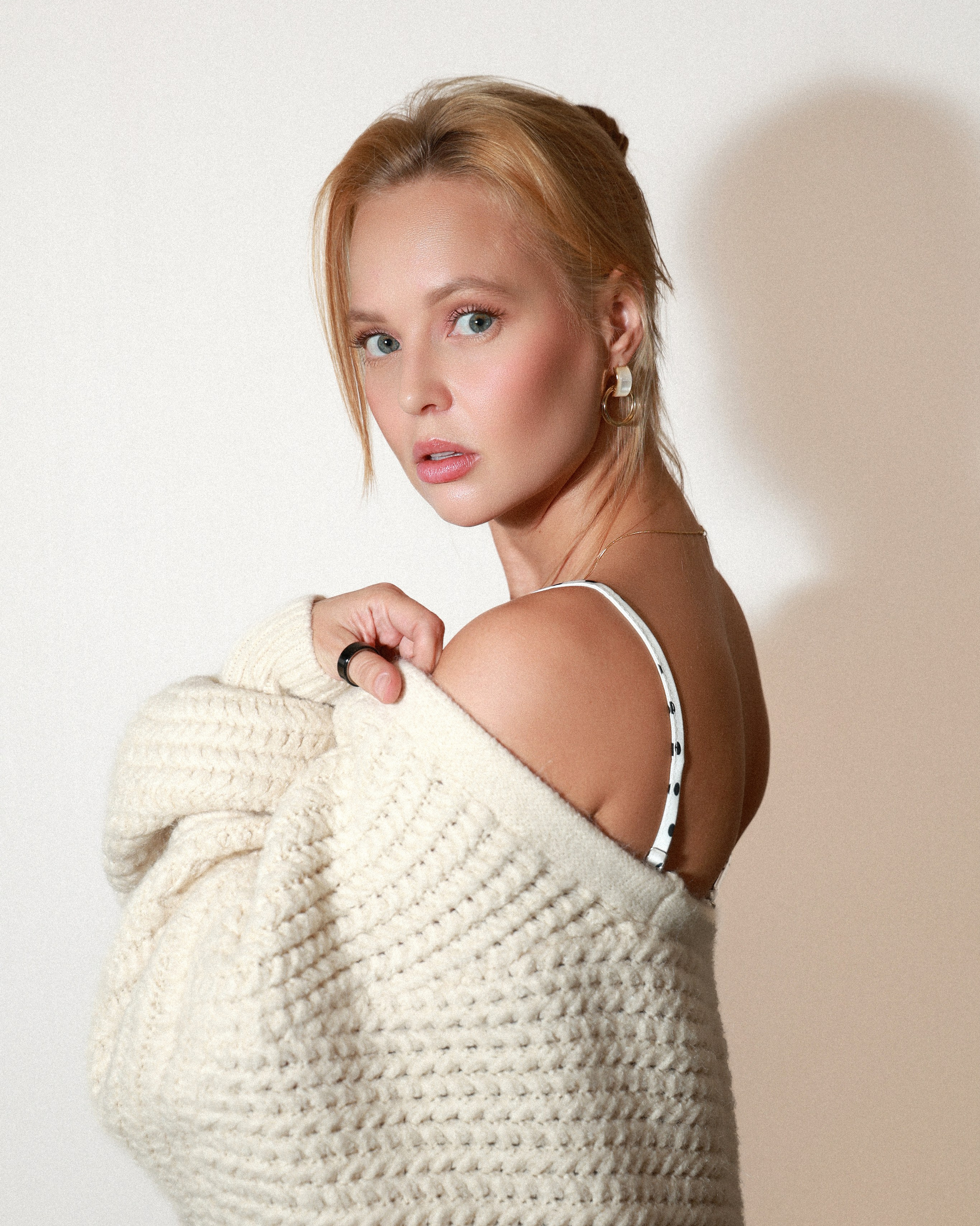 Алина. Съёмка в квартире