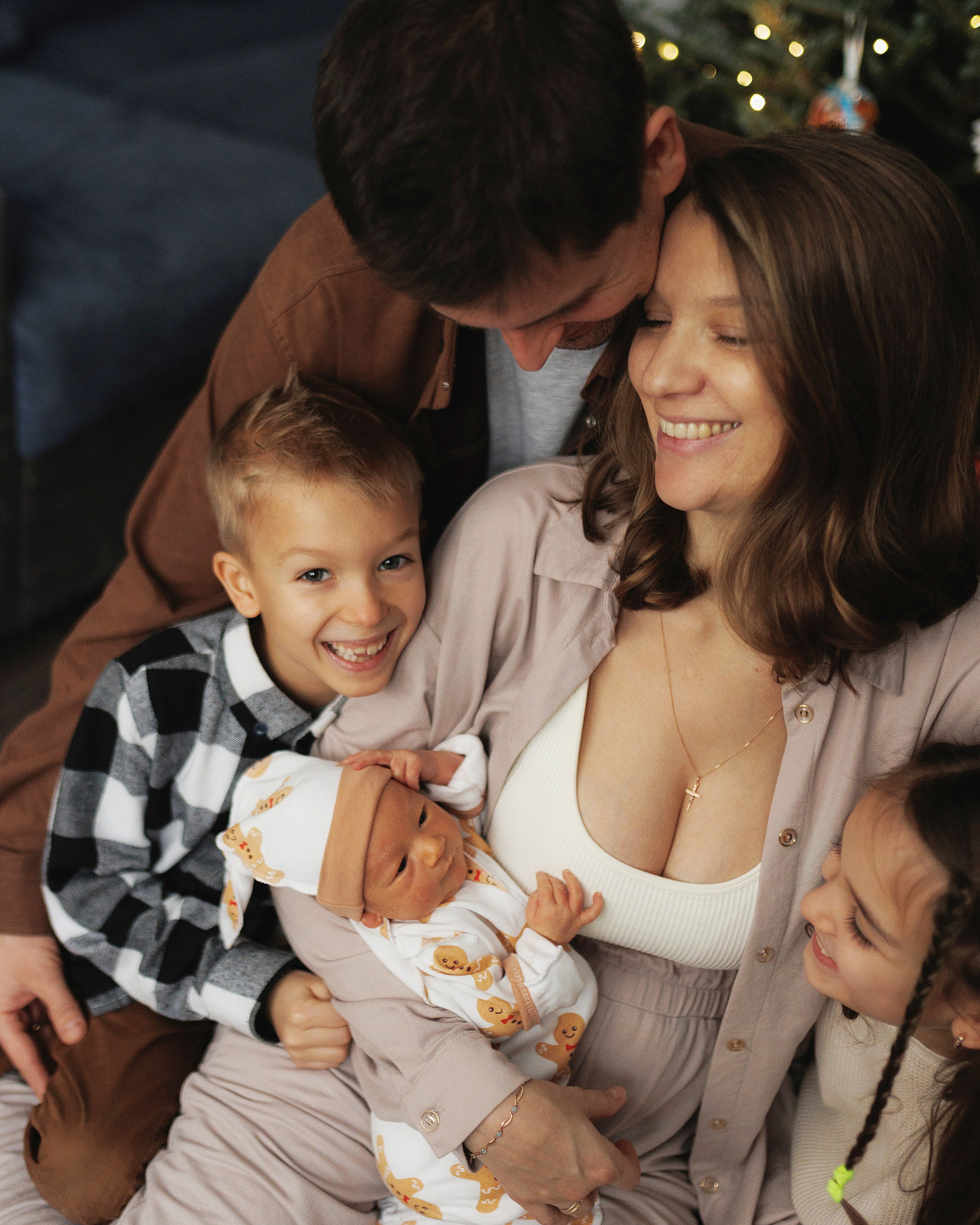 Любовь Виталий Зоя Тимофей Кирилл