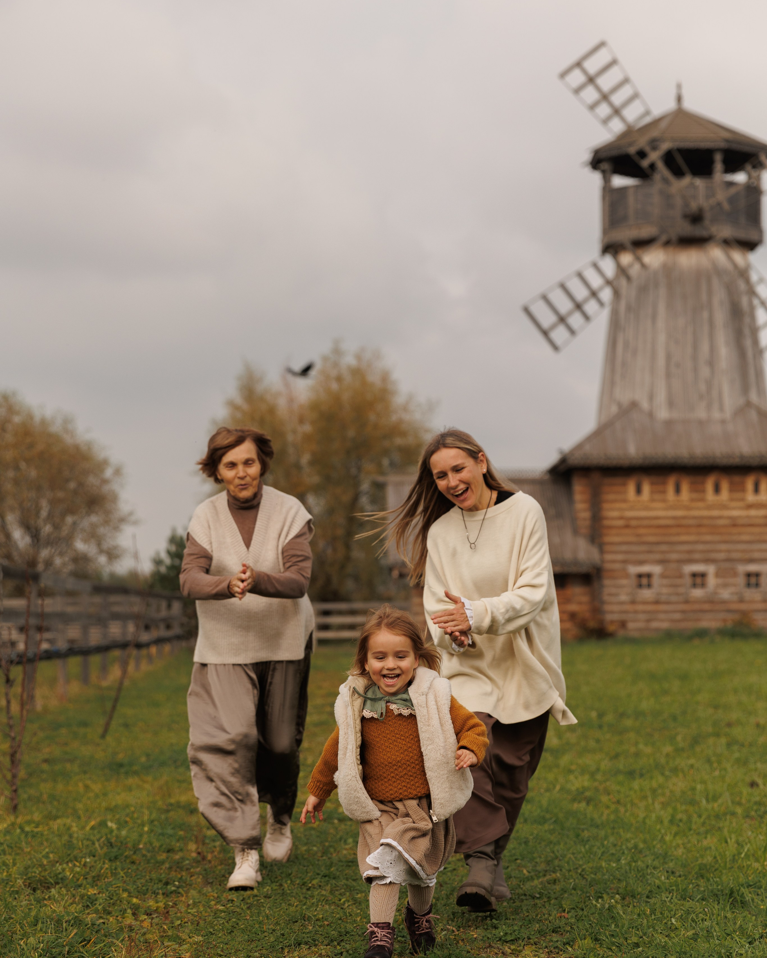 Осенняя прогулка (село Остров)