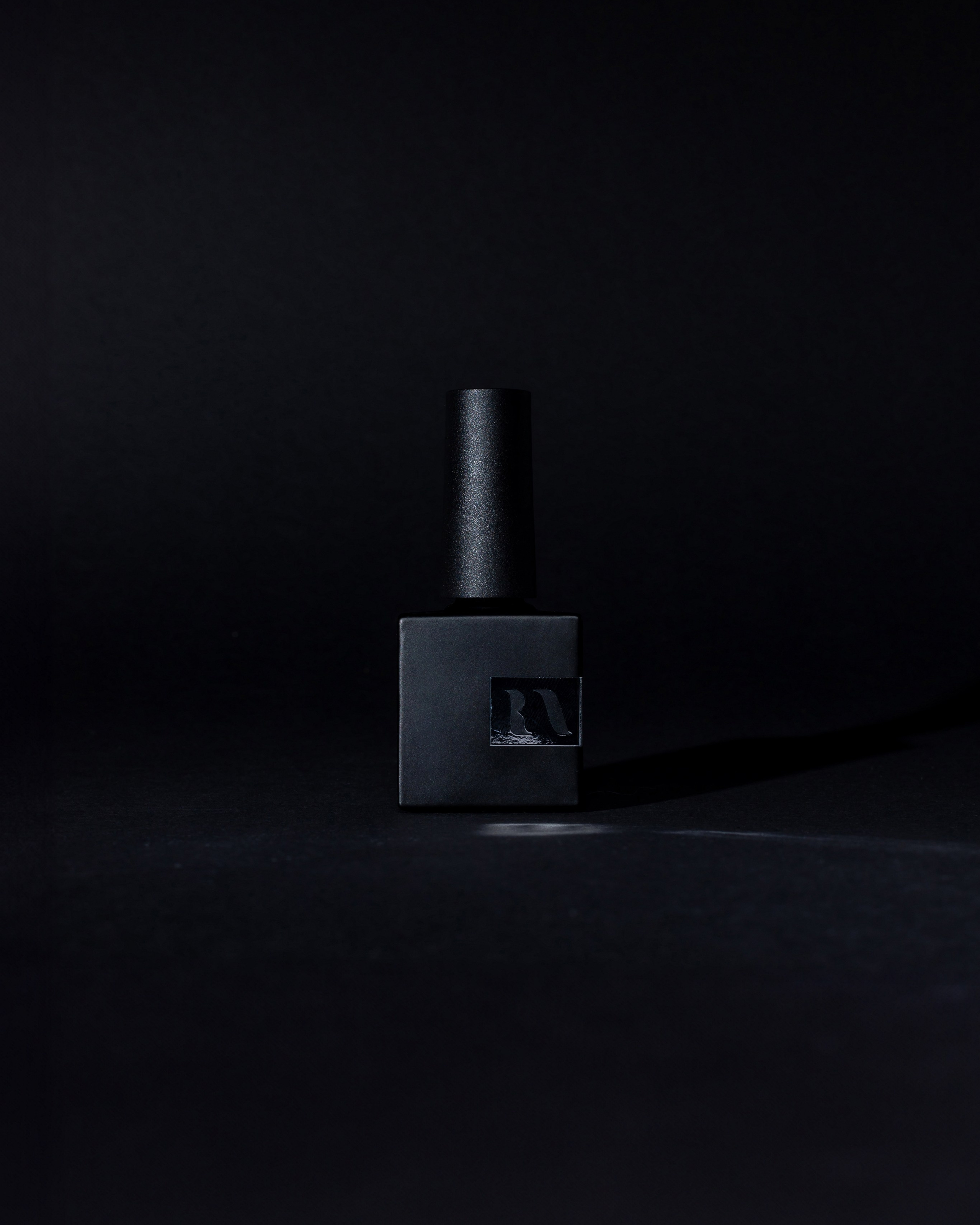 RA — бренд гель-лаков