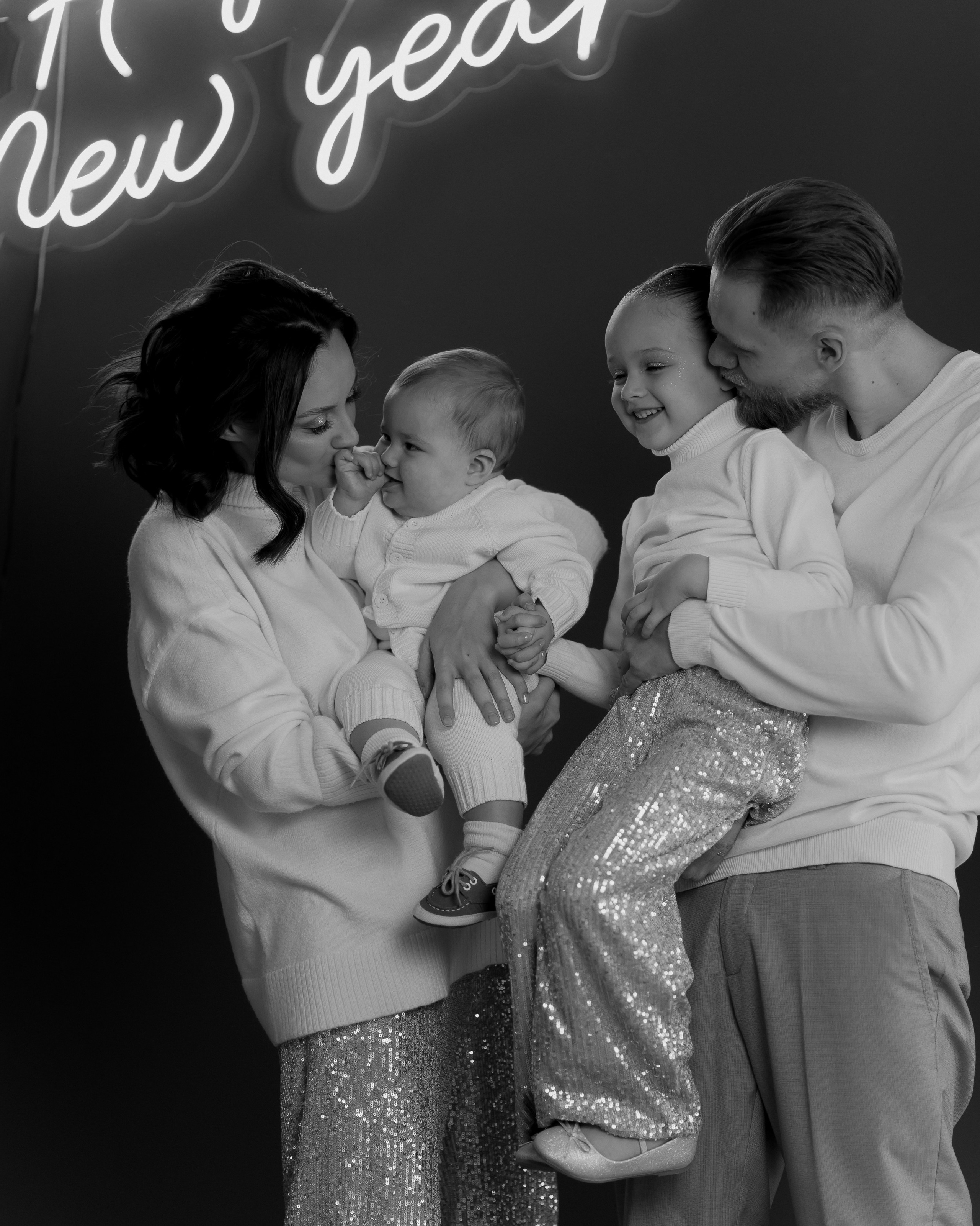 НОВОГОДНЯЯ. СЕМЕЙНАЯ. ТЕПЛАЯ