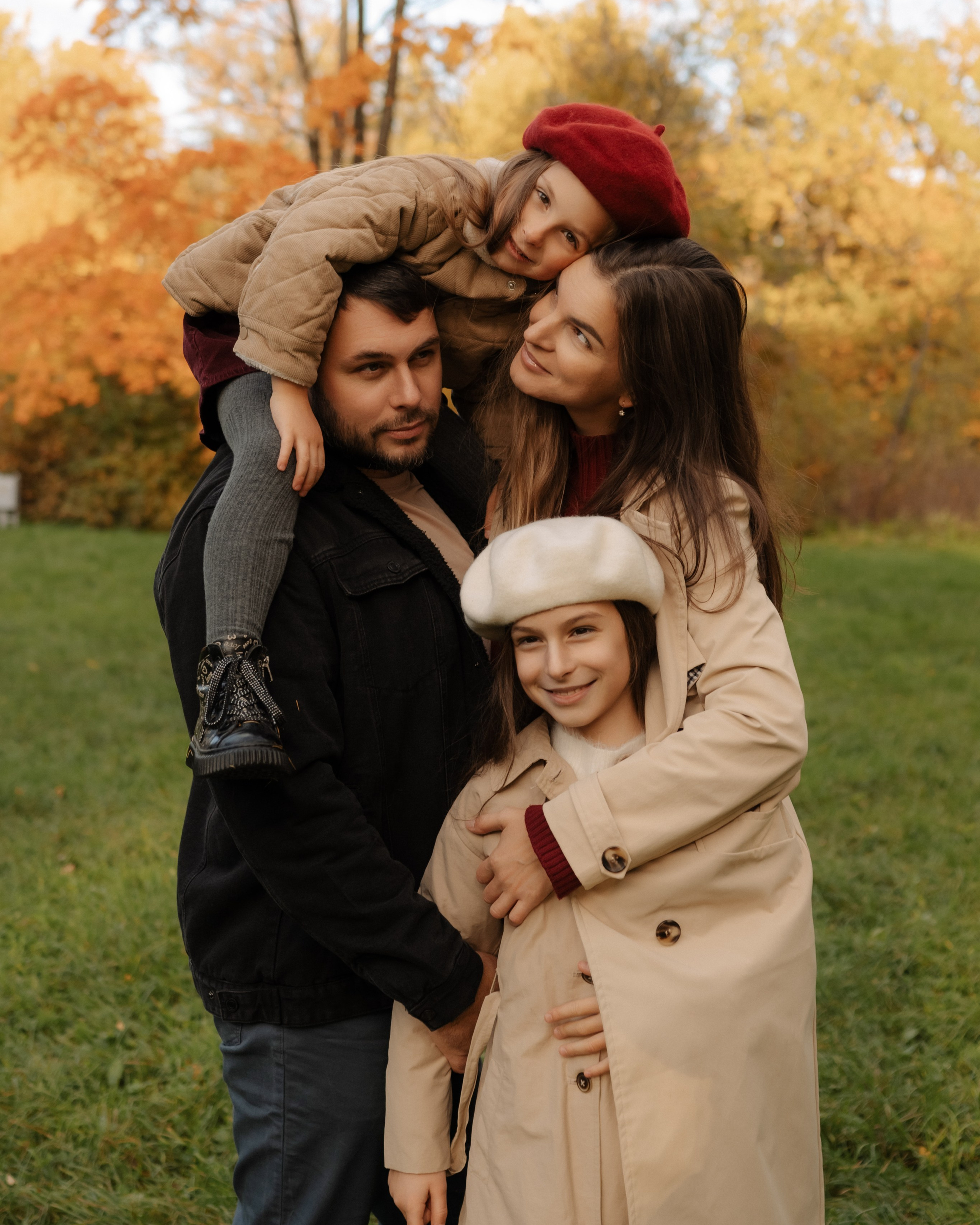 Надя, Женя, Николь и Даша