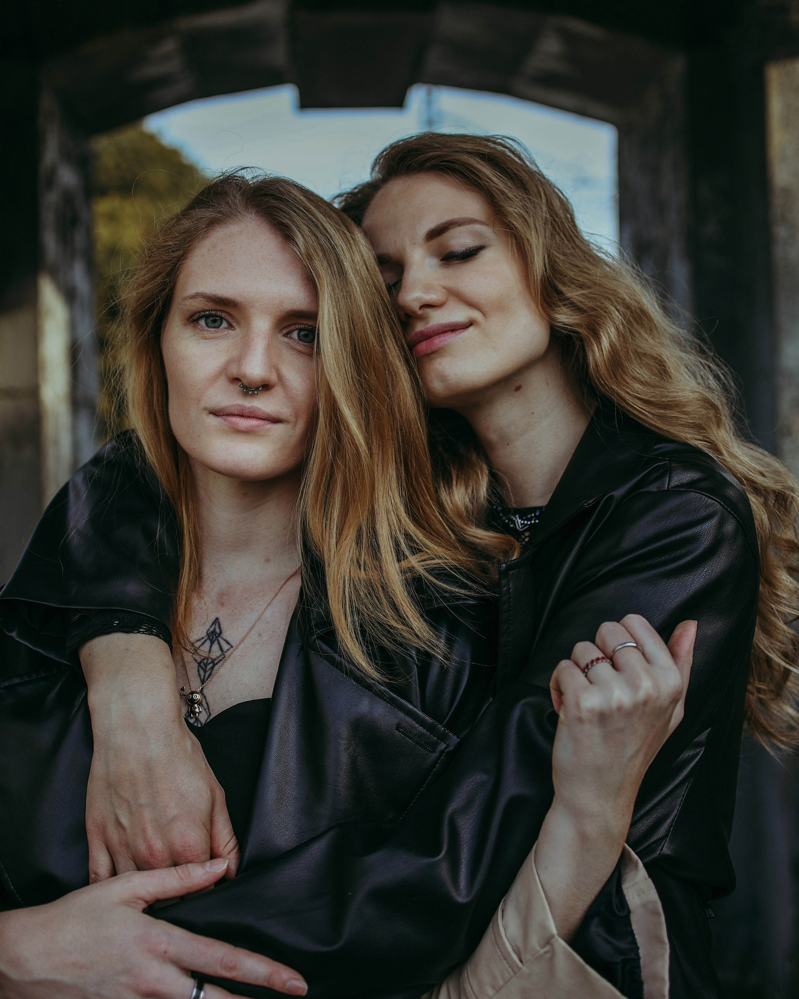 Настя и Ира