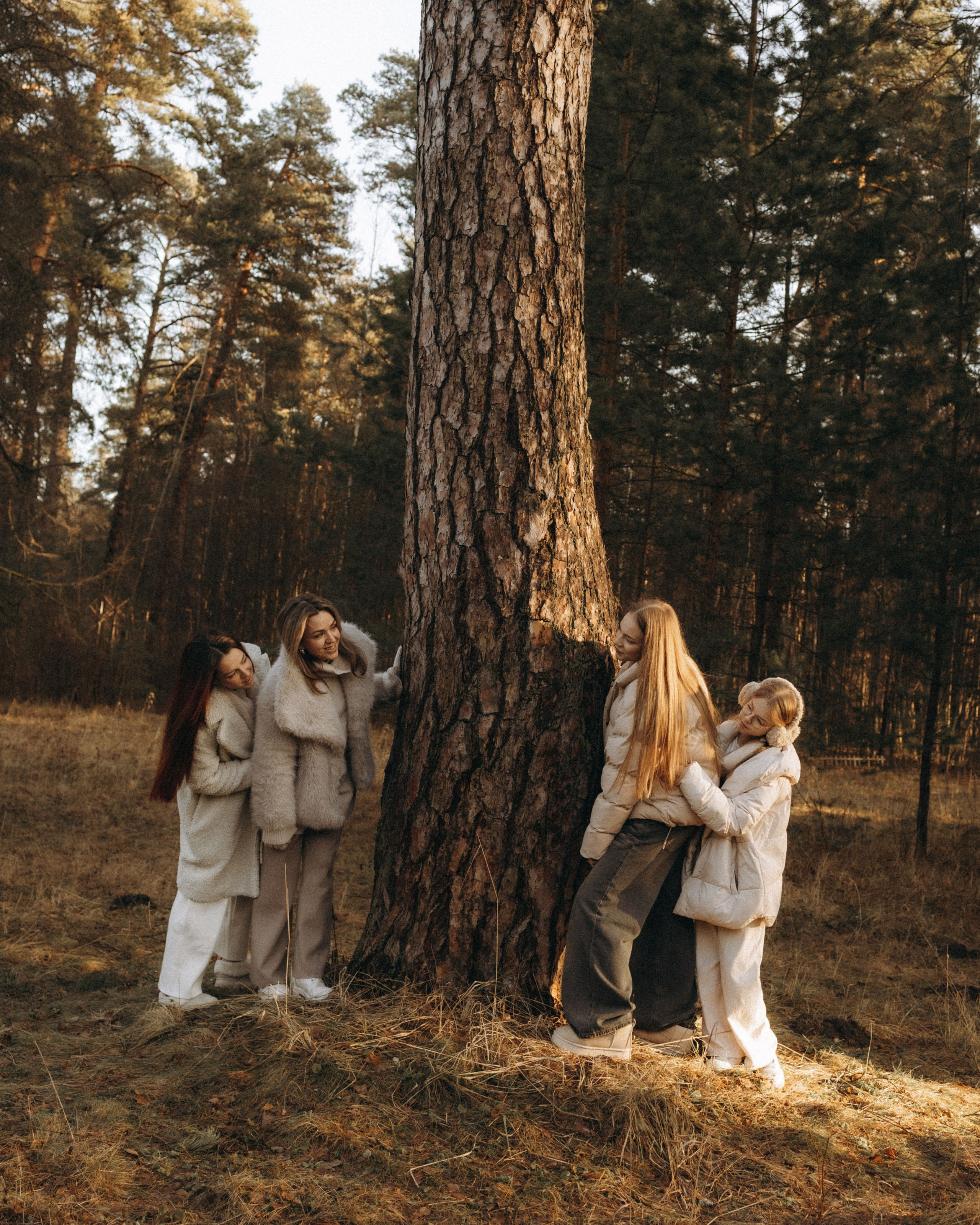 Лариса, Виолетта, Дарья, Ярослава