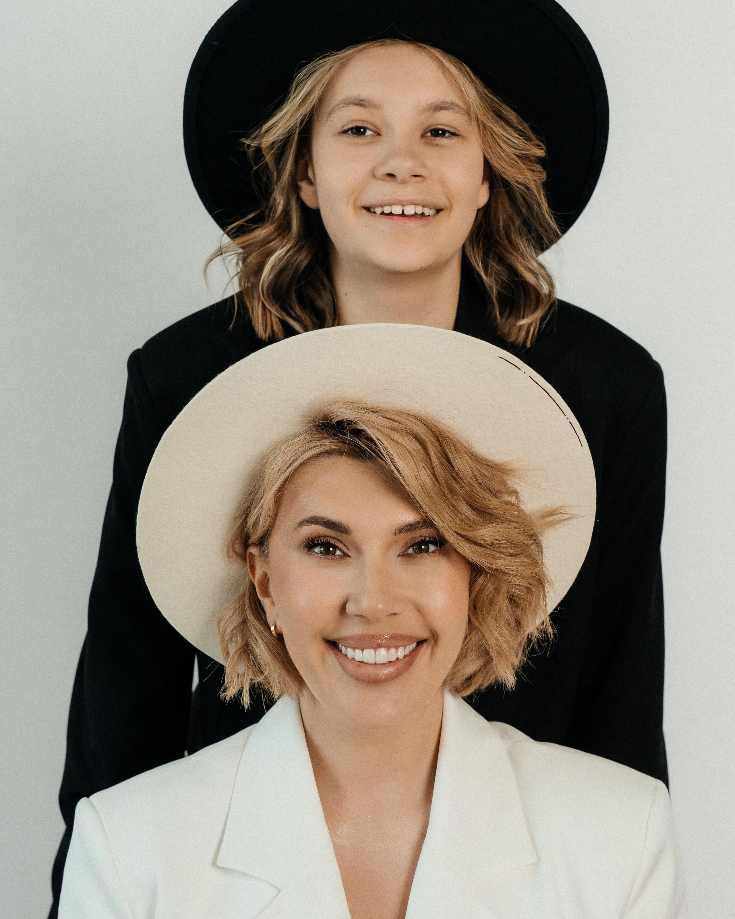 Какая взрослая дочь