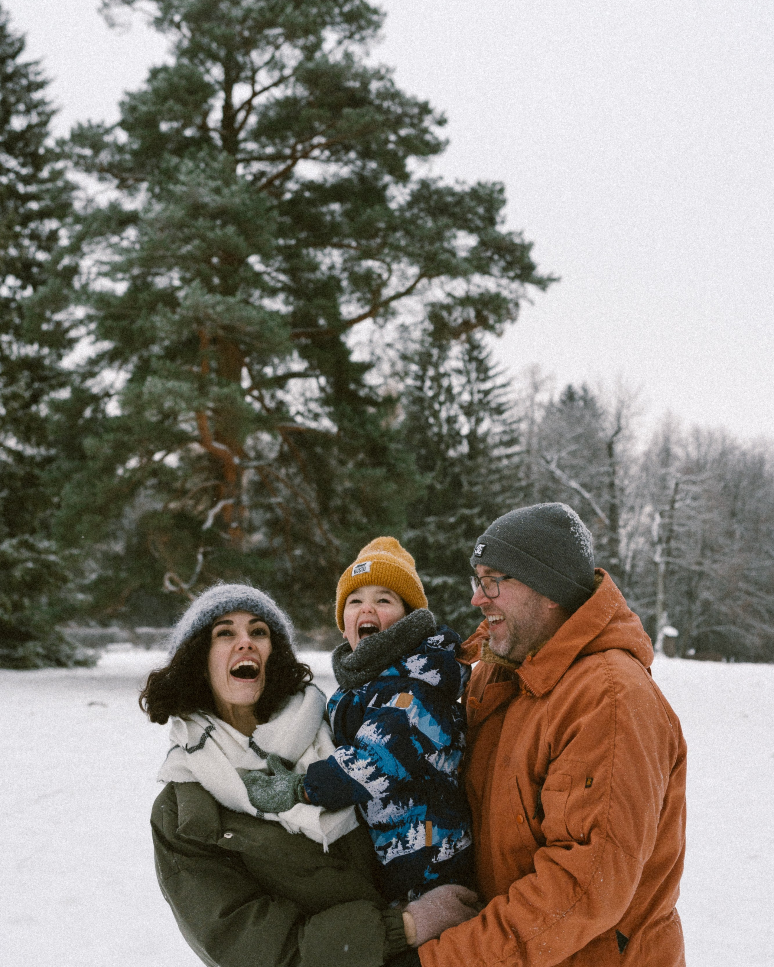 Семья.Снег.Смех