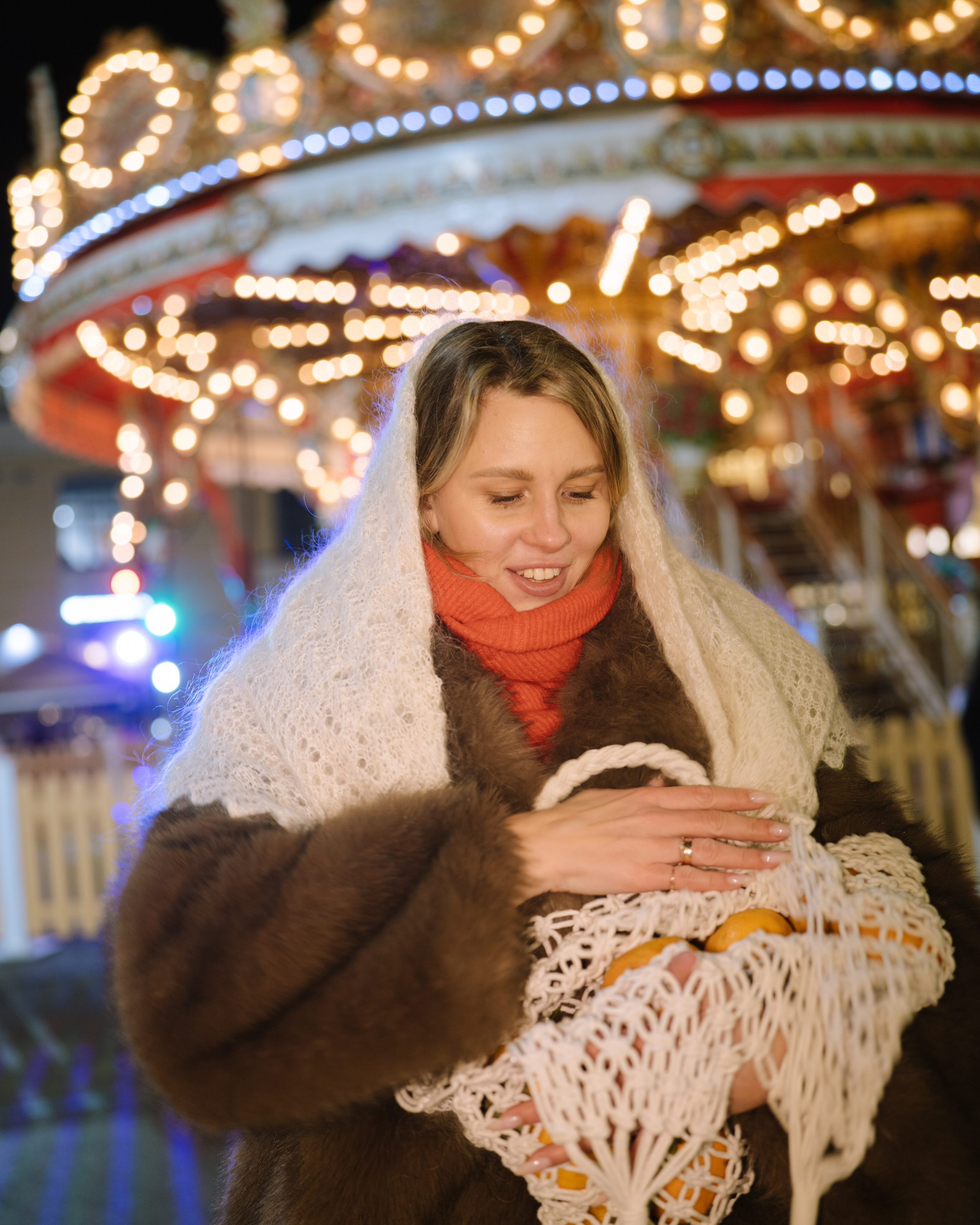 ПРОГУЛКА НА&nbsp;МАНЕЖНОЙ ПЛОЩАДИ ДЛЯ ДЕВУШКИ ПЕРЕД НОВЫМ ГОДОМ (НОВОГОДНЯЯ ФОТОСЕССИИЯ НА&nbsp;МАНЕЖНОЙ ПЛОЩАДИ)