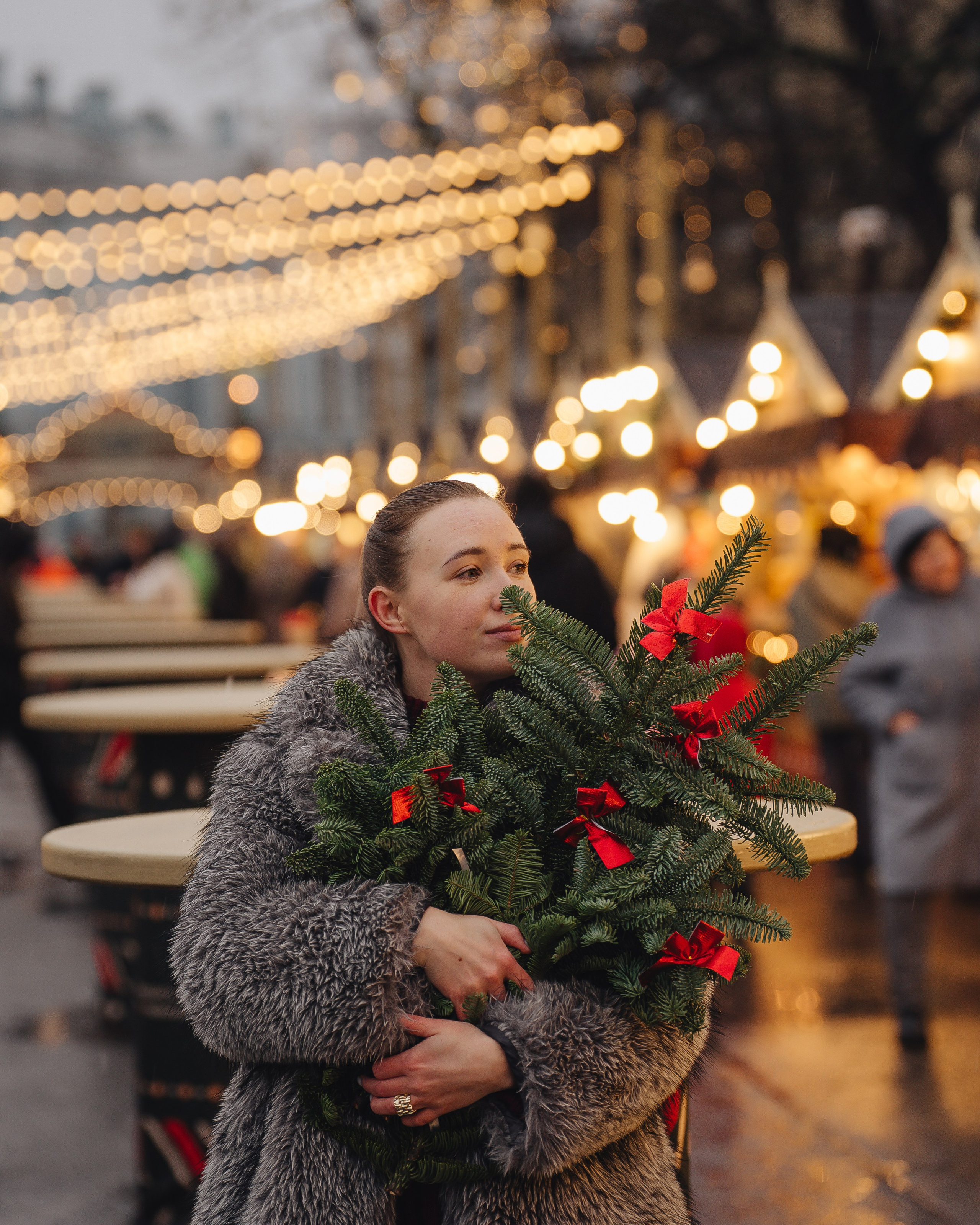ПРОГУЛКА НА&nbsp;МАНЕЖНОЙ ПЛОЩАДИ ДЛЯ ДЕВУШКИ ПЕРЕД НОВЫМ ГОДОМ (НОВОГОДНЯЯ ФОТОСЕССИИЯ НА&nbsp;МАНЕЖНОЙ ПЛОЩАДИ)