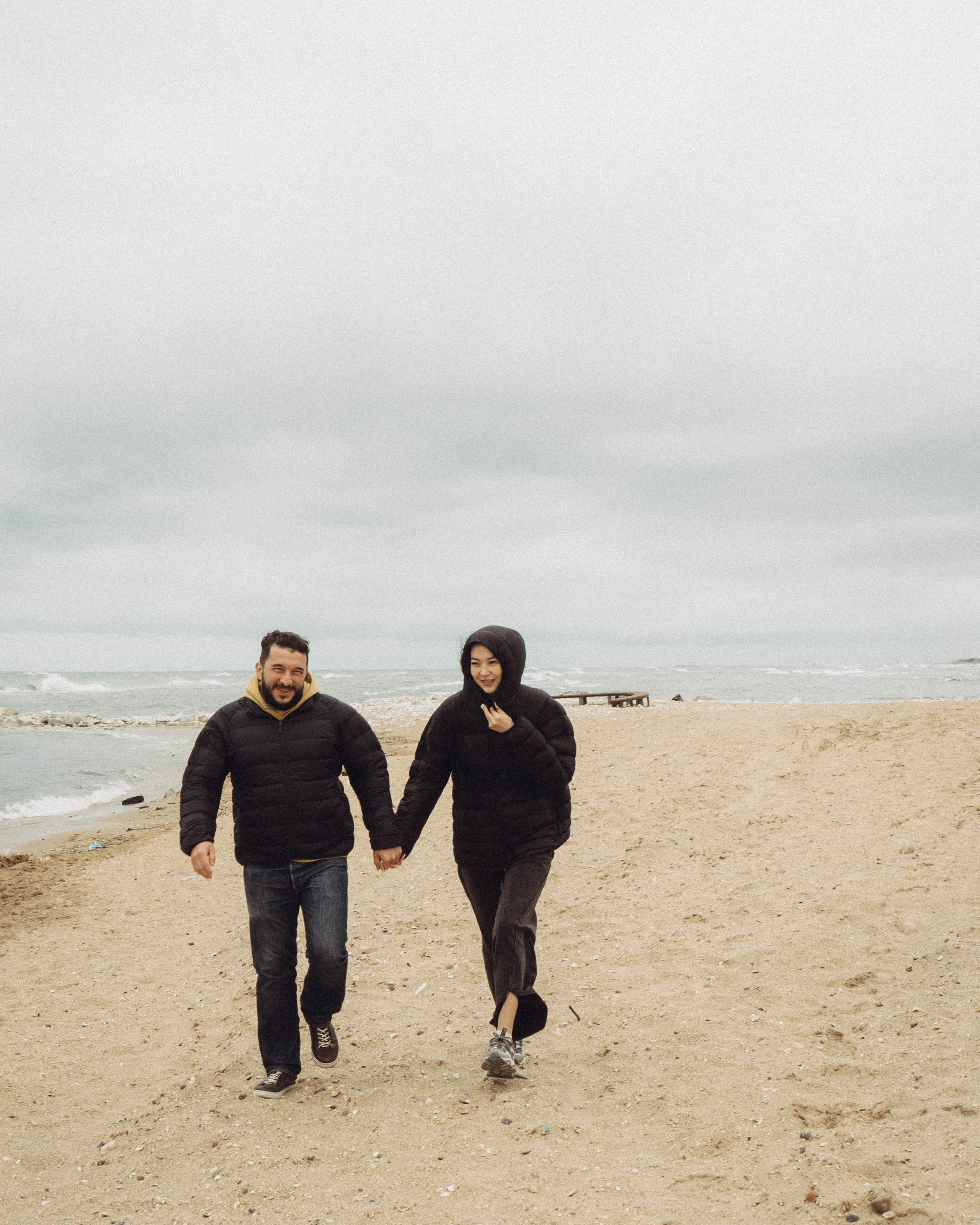 ФОТОСЕССИЯ ПРОГУЛККА ВЛЮБЛЕННЫХ ПО&nbsp;БЕРЕЕГУ КАСПИЙСКОГО МОРЯ