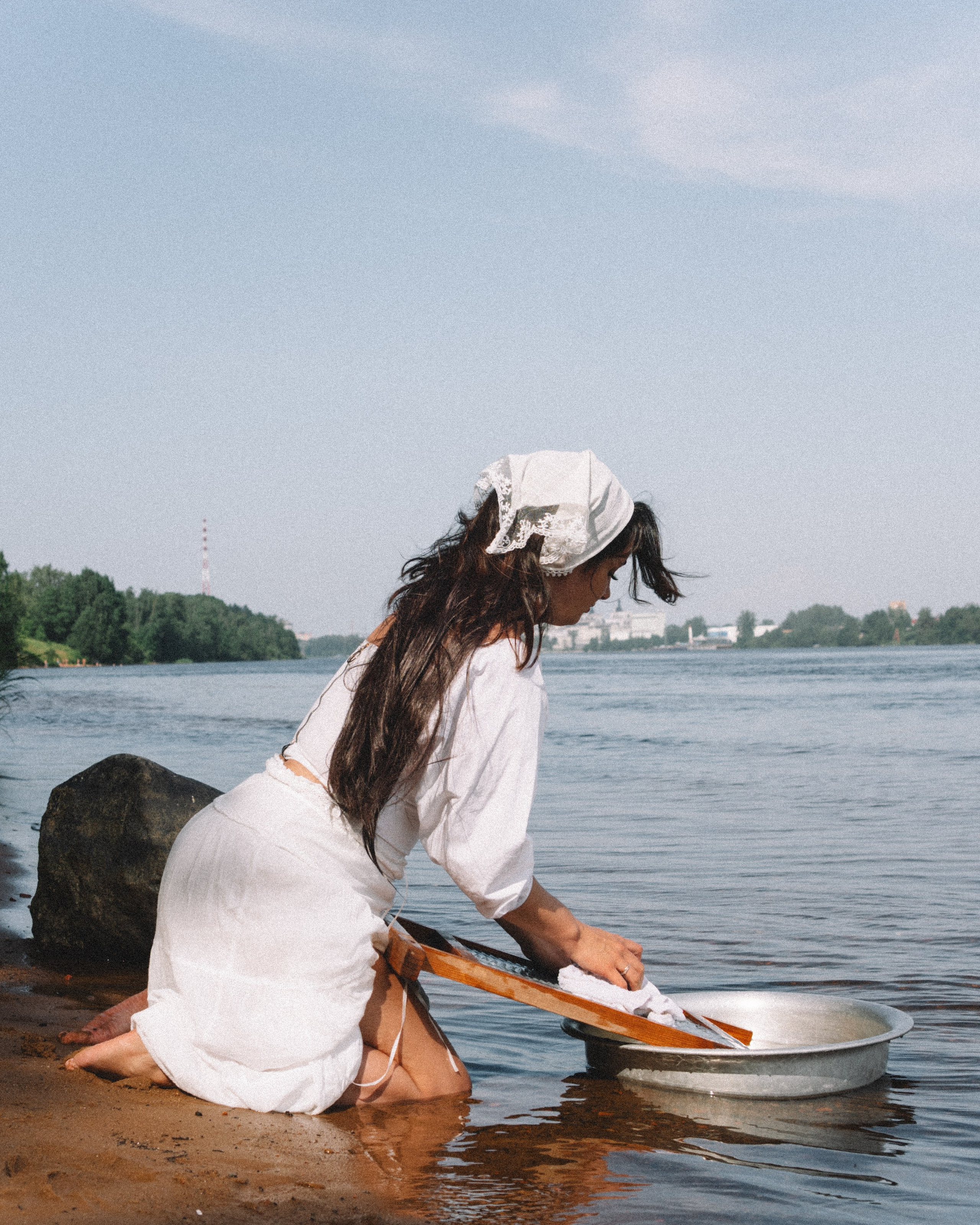 СТИРКА НА&nbsp;РЕКЕ