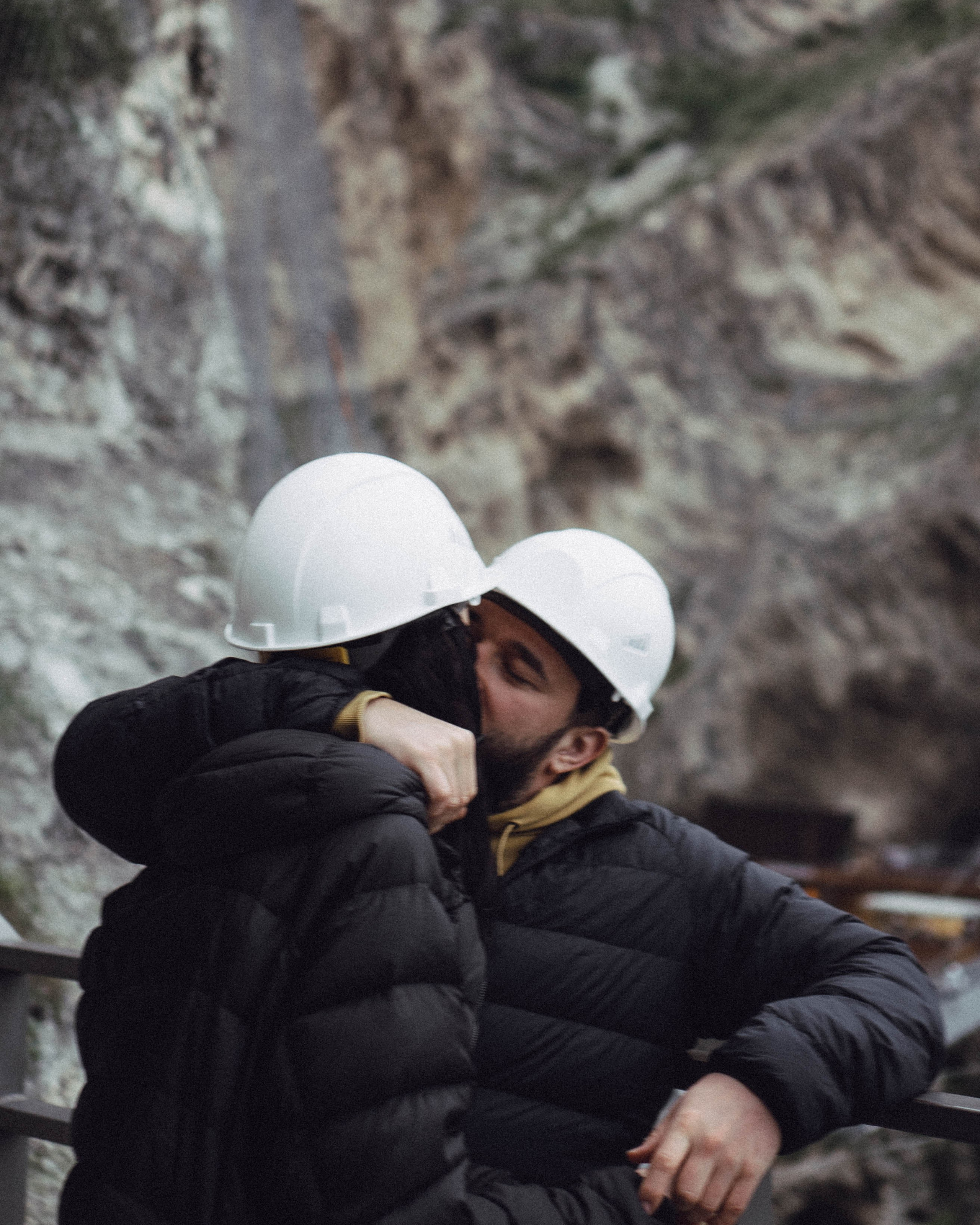 ФОТОСЕССИЯ ПРОГУЛККА ВЛЮБЛЕННЫХ В&nbsp;СУЛАКСКОМ КАНЬОНЕ ПЕЩЕРА В&nbsp;ГОРЕ