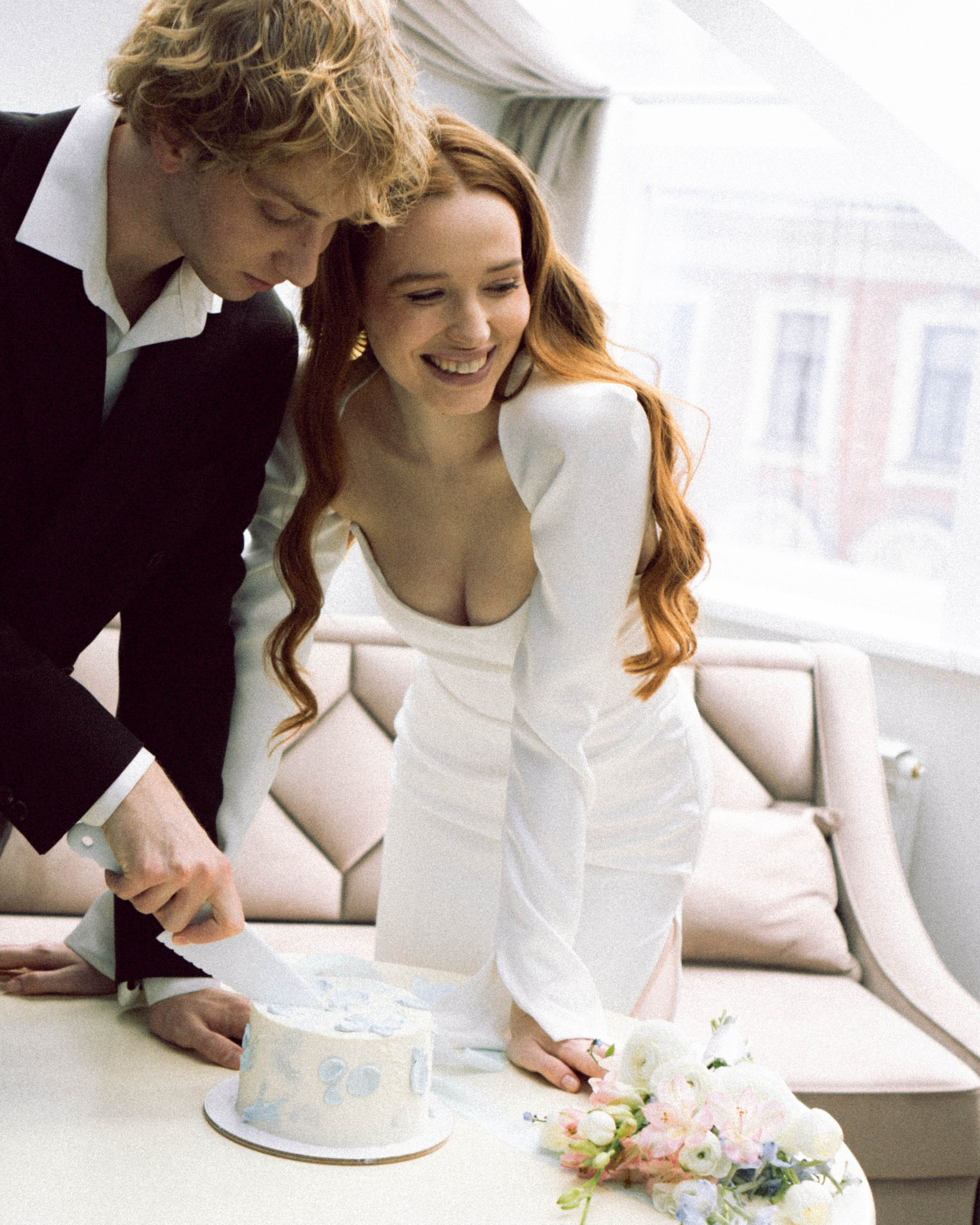 СВАДЕБНАЯ СЬЕМКА В&nbsp;ОТЕЛЕ. СБОРЫ ЖЕНИХА И&nbsp;НЕВЕСТЫ И&nbsp;ТАКЖЕ ТОР И&nbsp;ПОДГОТОВКА К&nbsp;ПРОГУЛКЕ