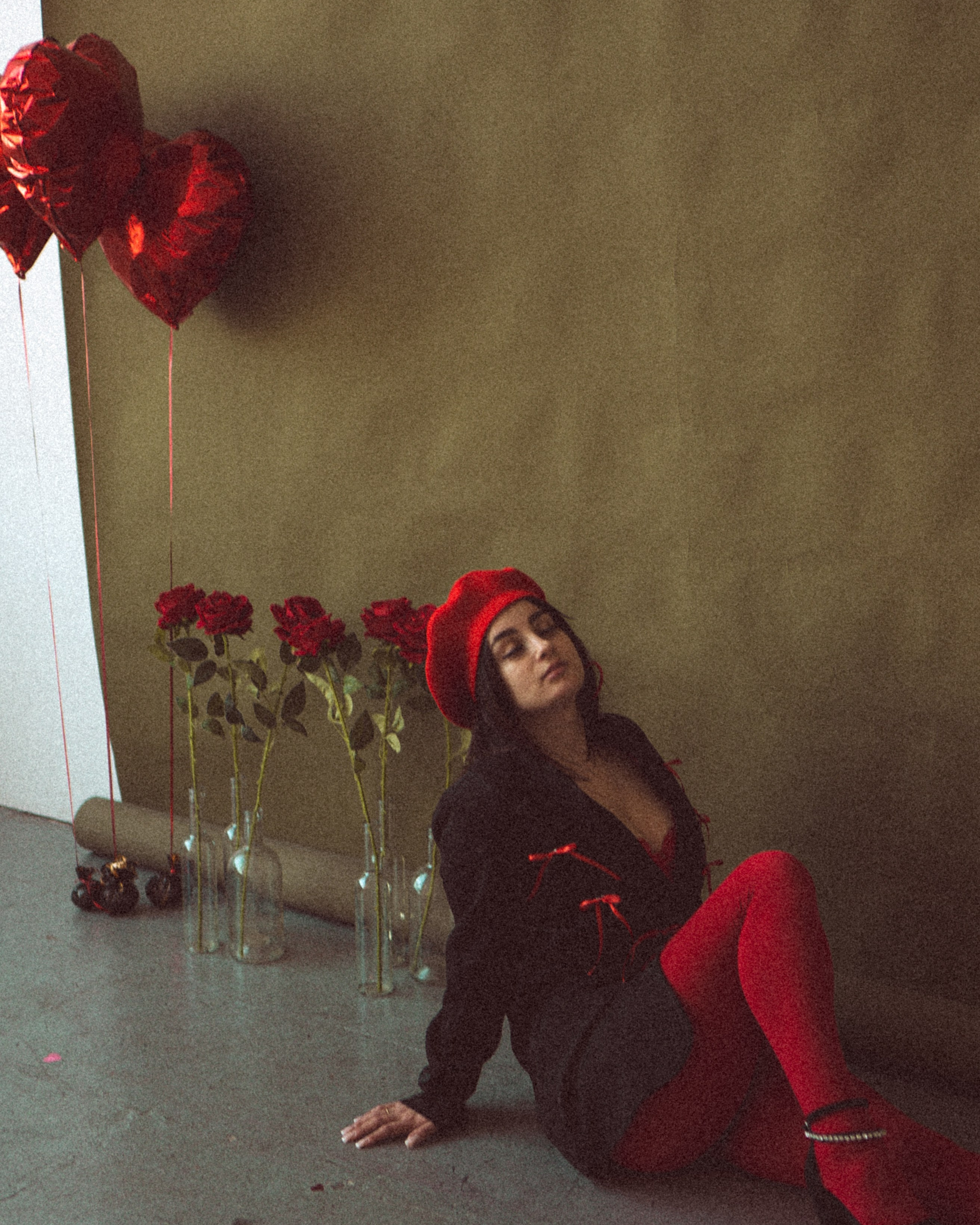 красные колготки