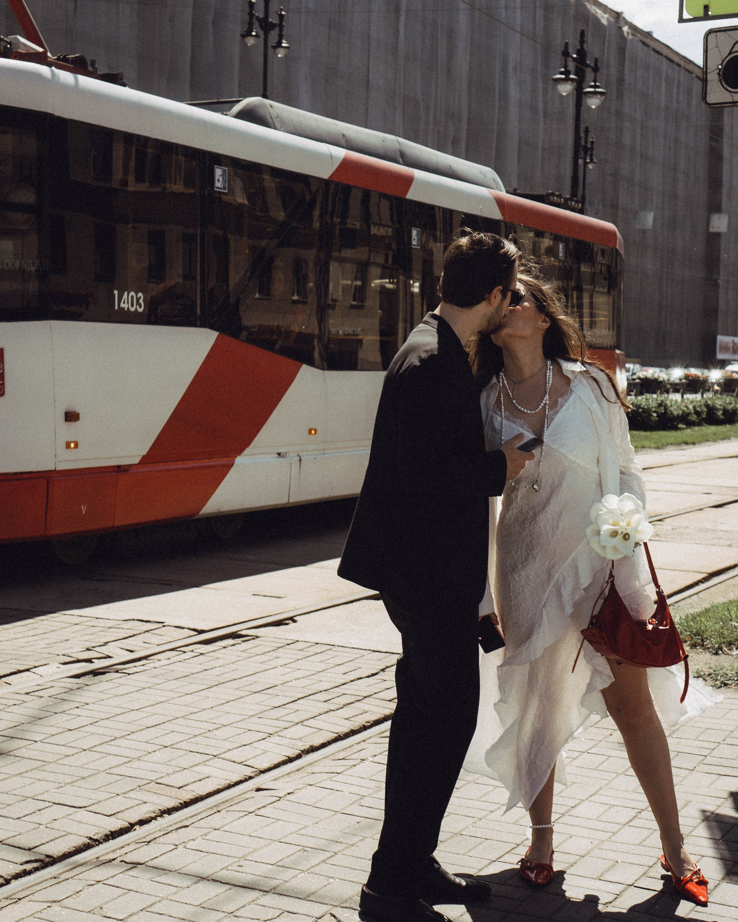 СВАДЕБНАЯ СЬЕМКА В&nbsp;ПАРКЕ ПОБЕДЫ И&nbsp;ПРОГУЛКА ПО&nbsp;МОСКОВСКОМУ ПРОСПЕКТУ