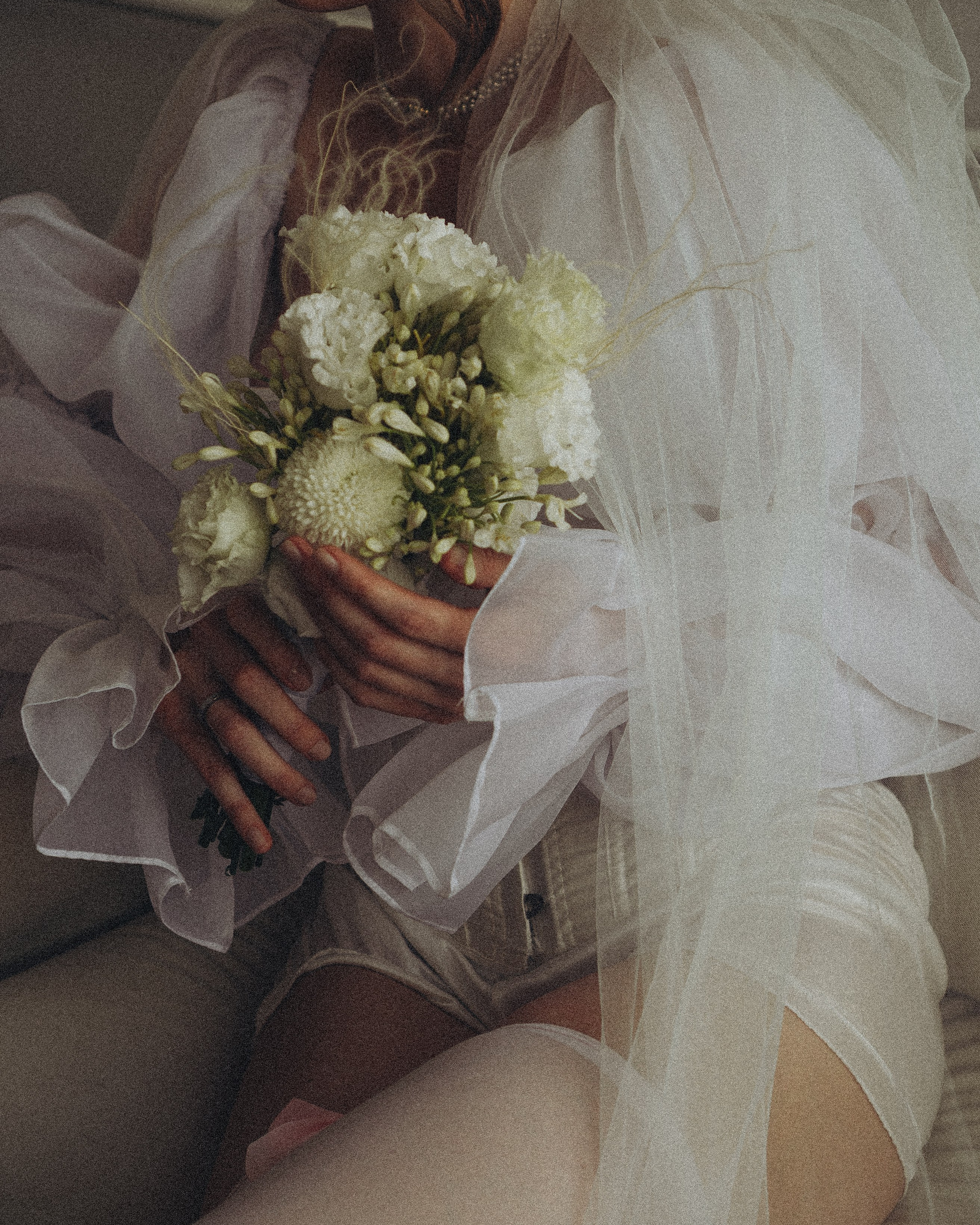 СВАБЕДНАЯ СЬЕМКА В СТУДИИ В ЦЕТРЕ САНТК-ПЕТЕРБУРГА