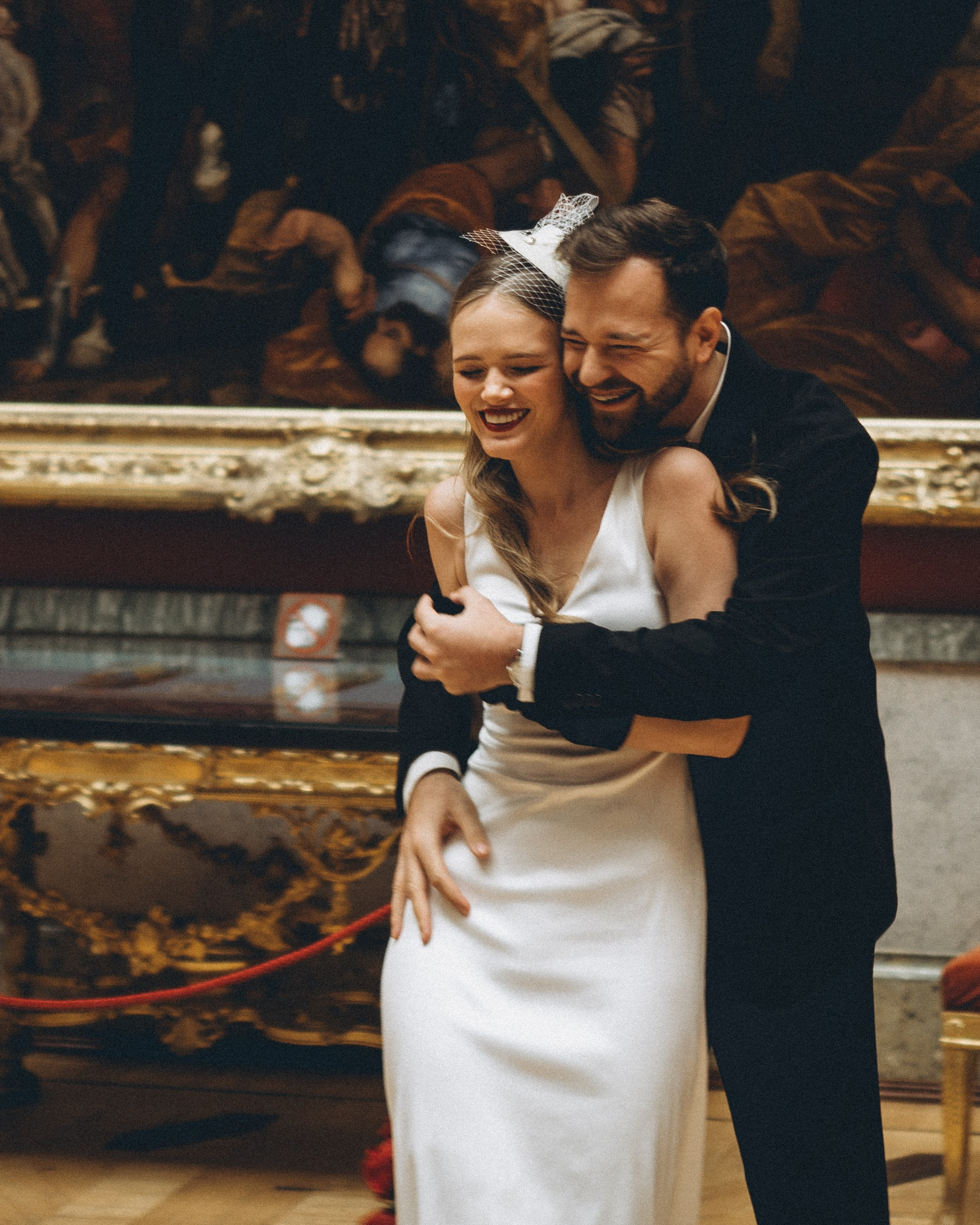 СВАДЕБНАЯ СЬЕМКА В ЭРМИТАЖЕ ДЛЯ ПАРЫ