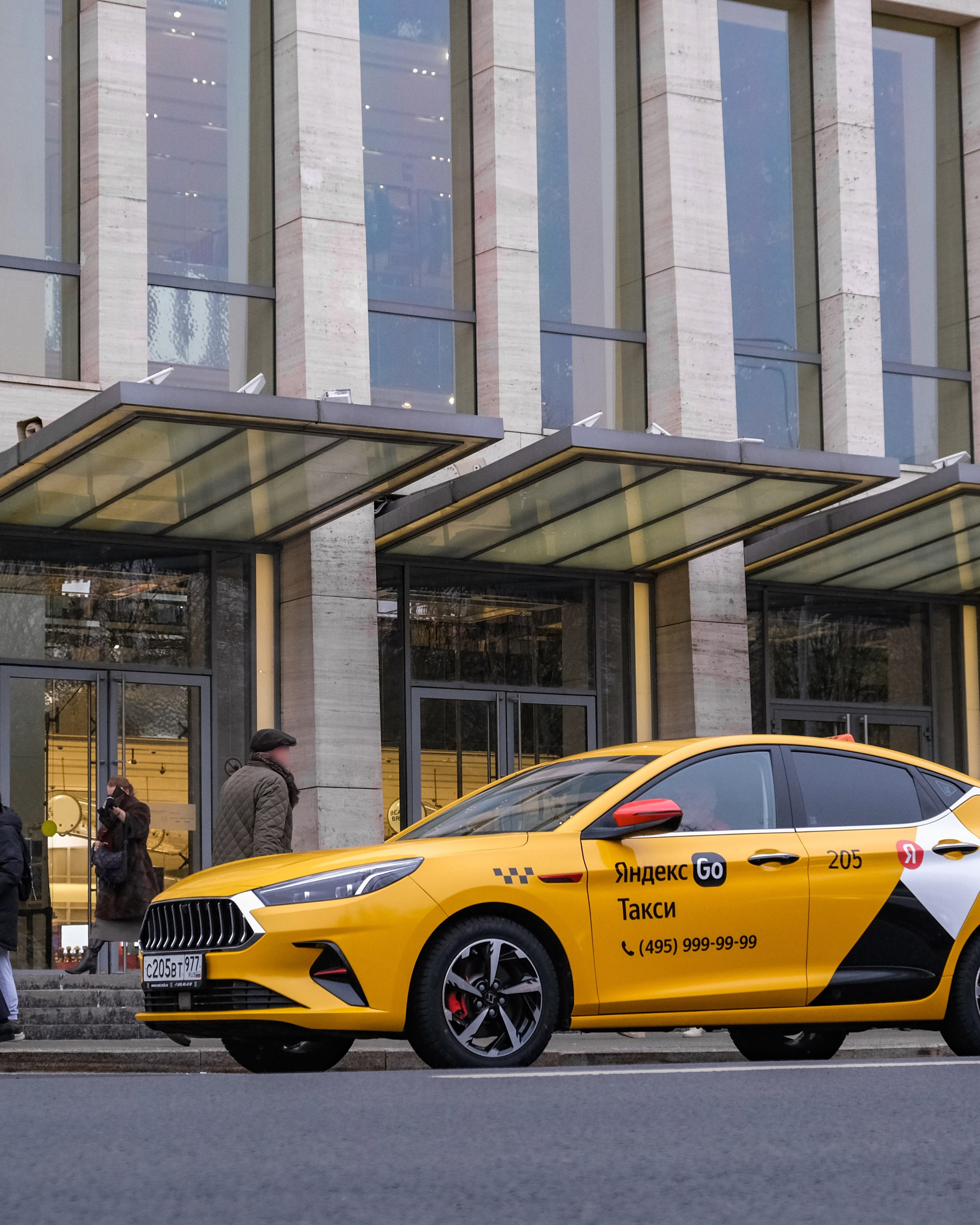 Коллаборация с&nbsp;Яндекс.Такси и&nbsp;Smerch