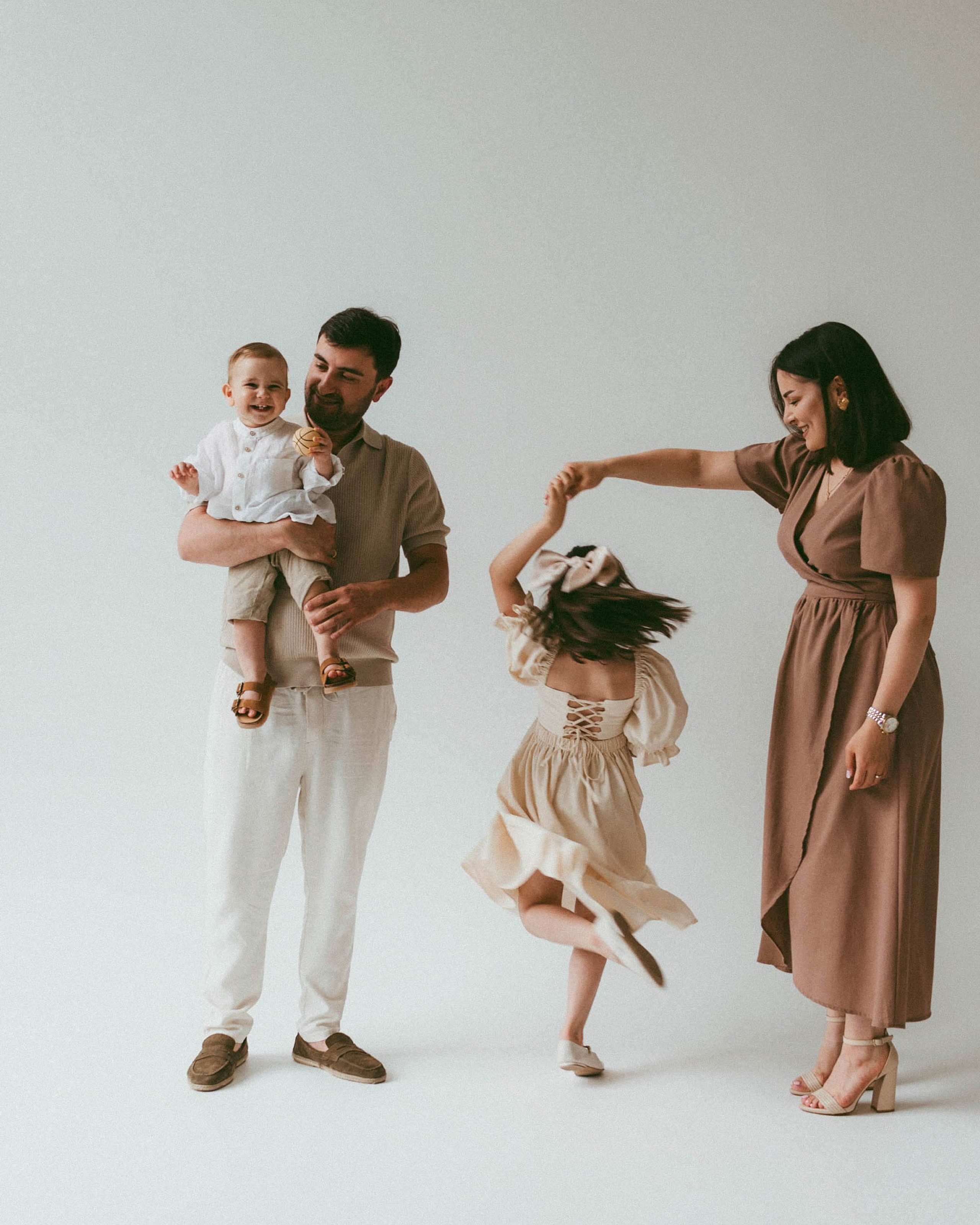 Нино, Ило, Эмилия и Нико