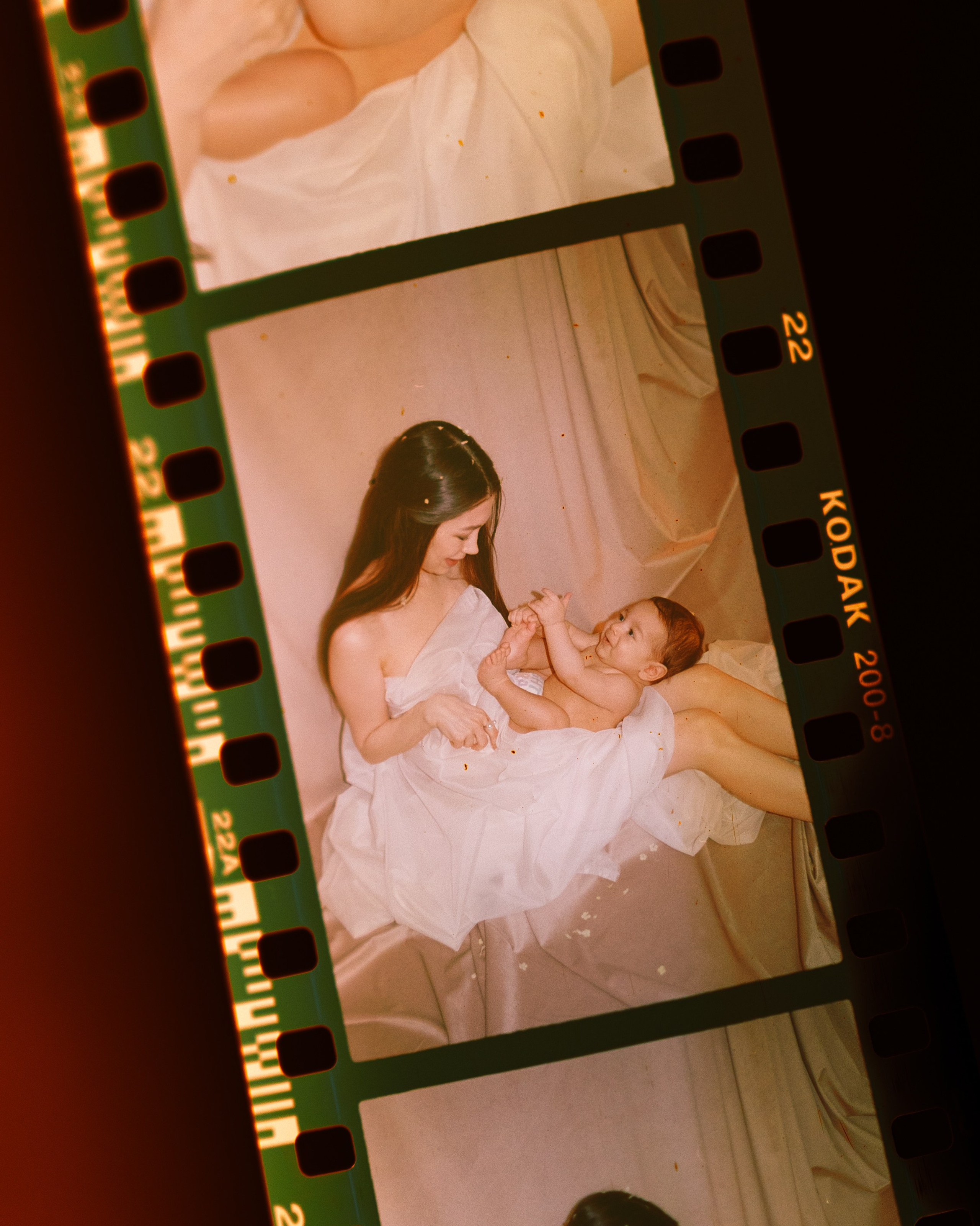 Вера и Арон, мама с малышом