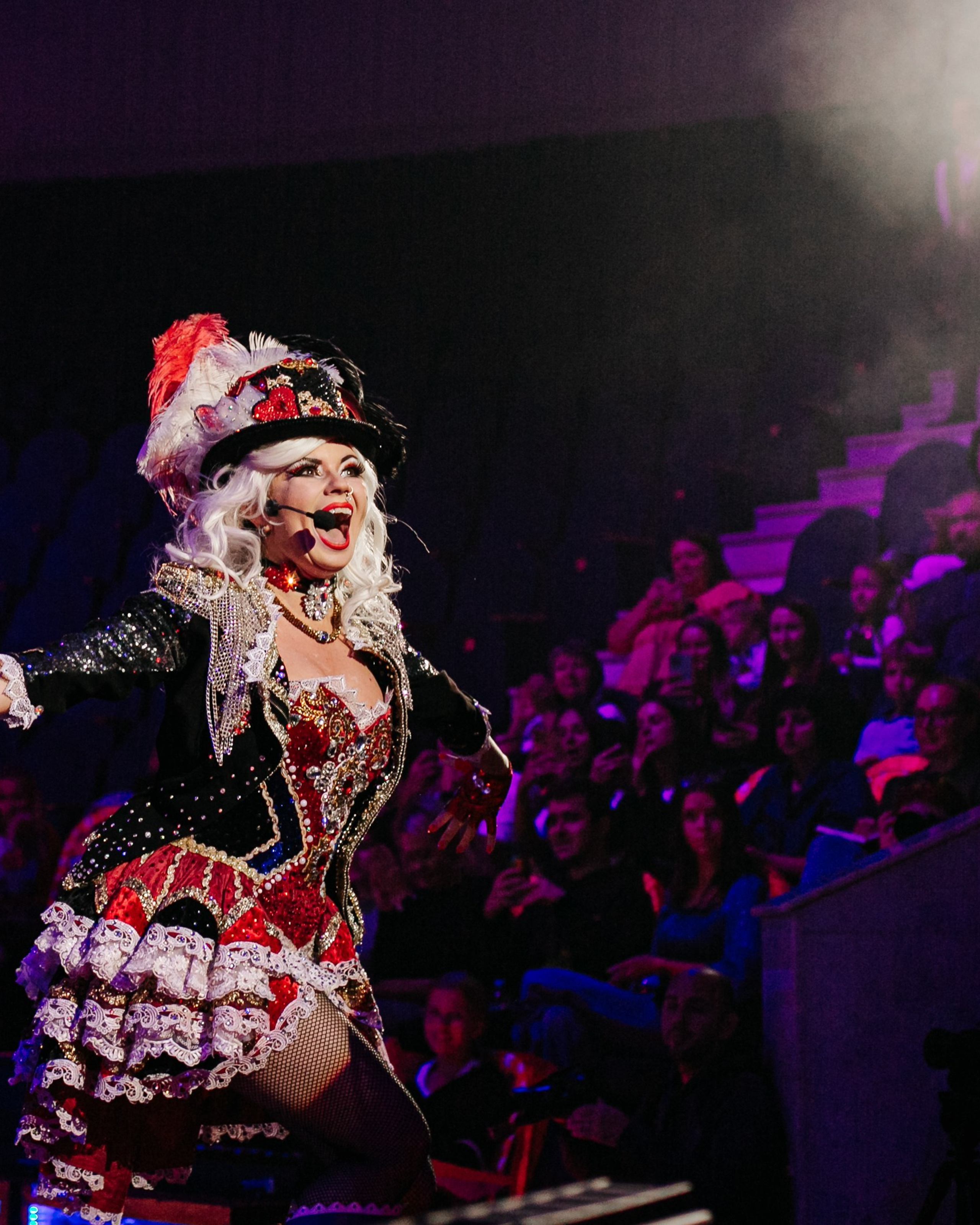 «Королевский цирк Гии Эрадзе» премьера и конференция