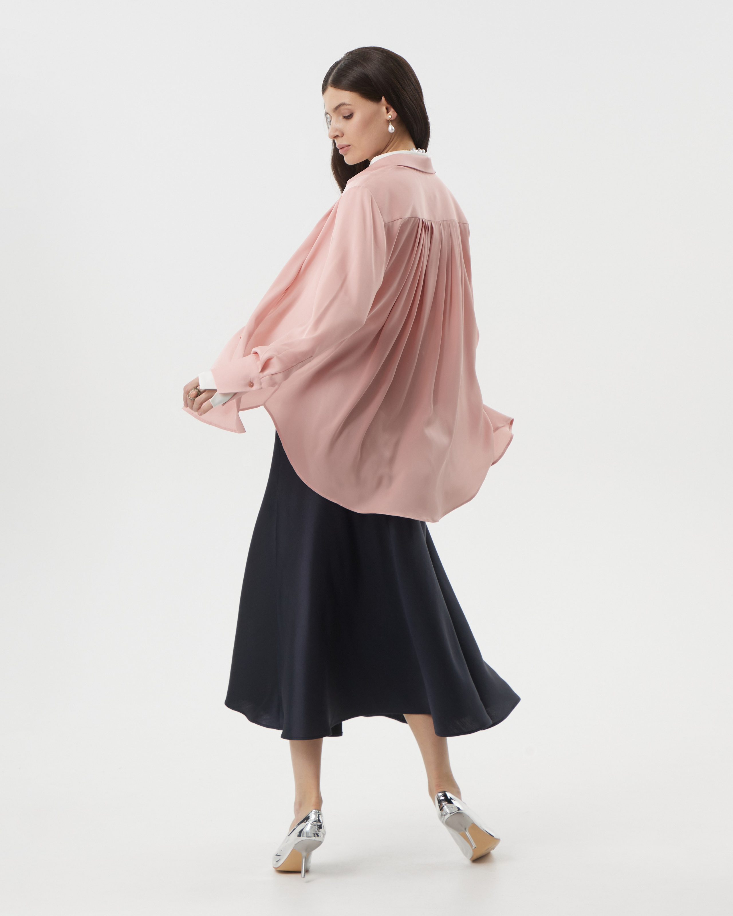 Ana Hildebrant каталог