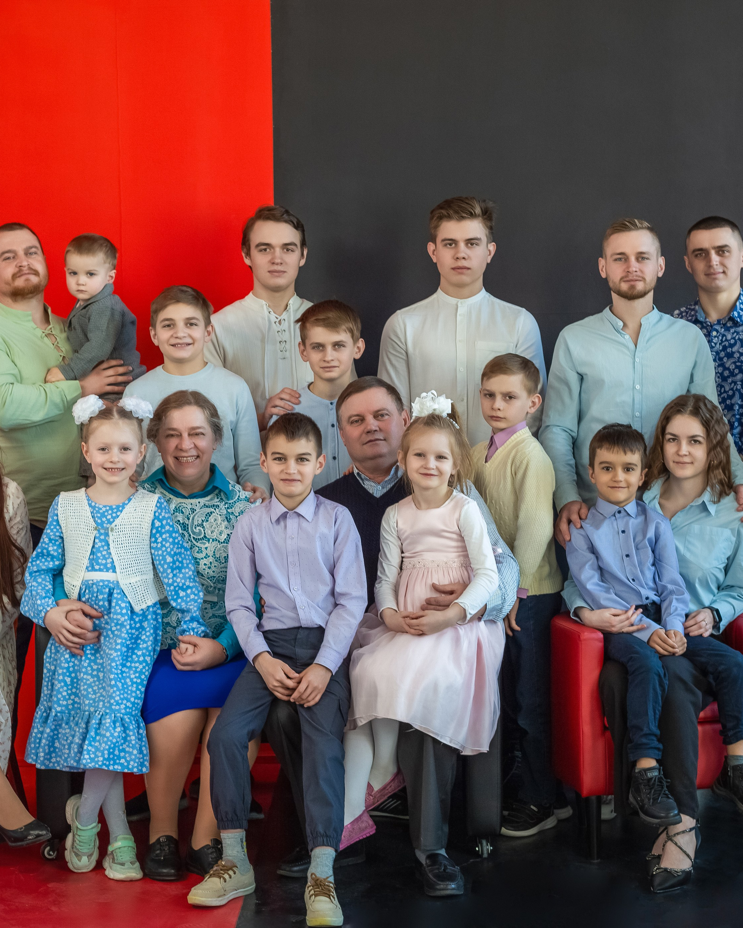 Большая, дружная семья