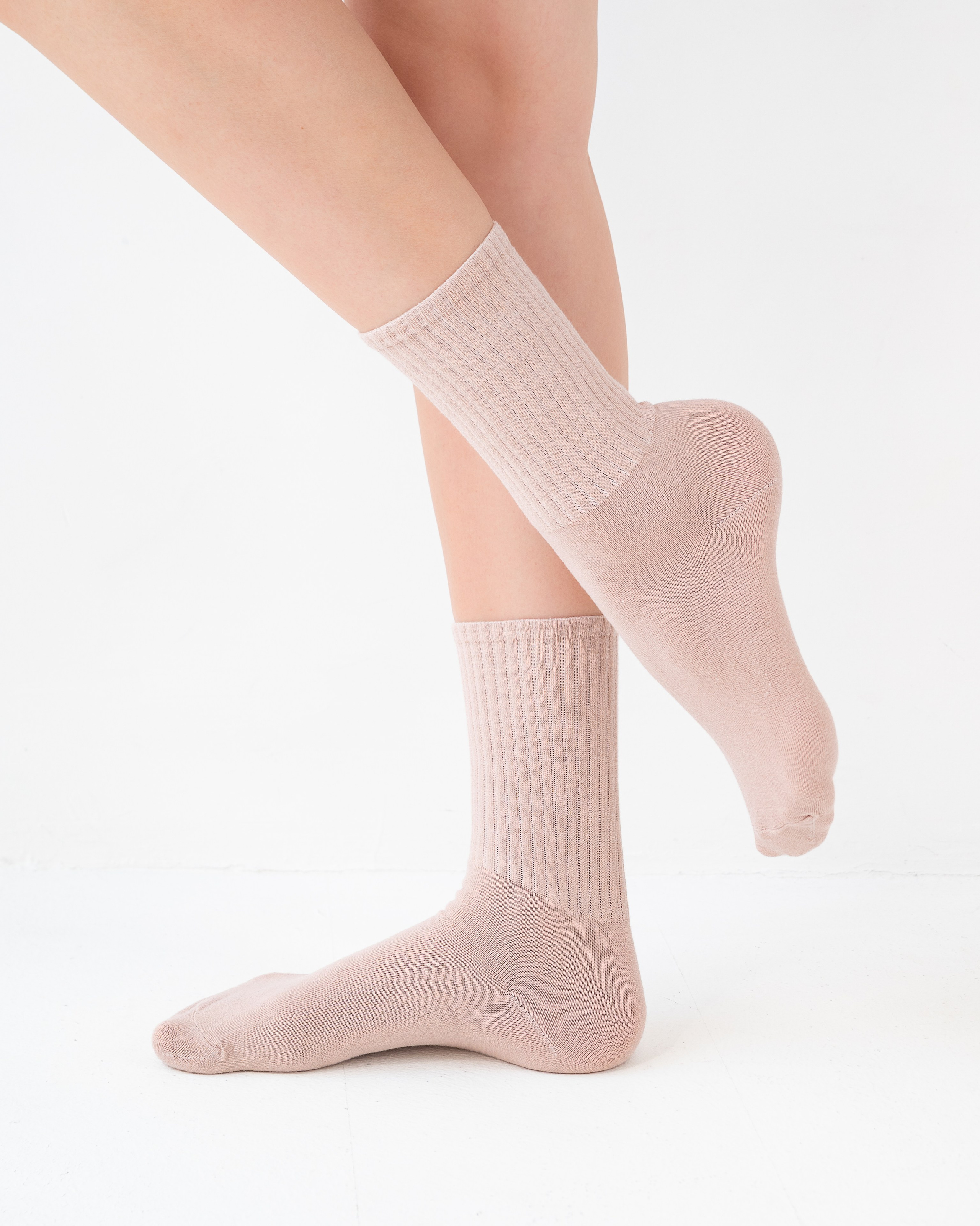 Носки съемка в студии (модель+предметка)