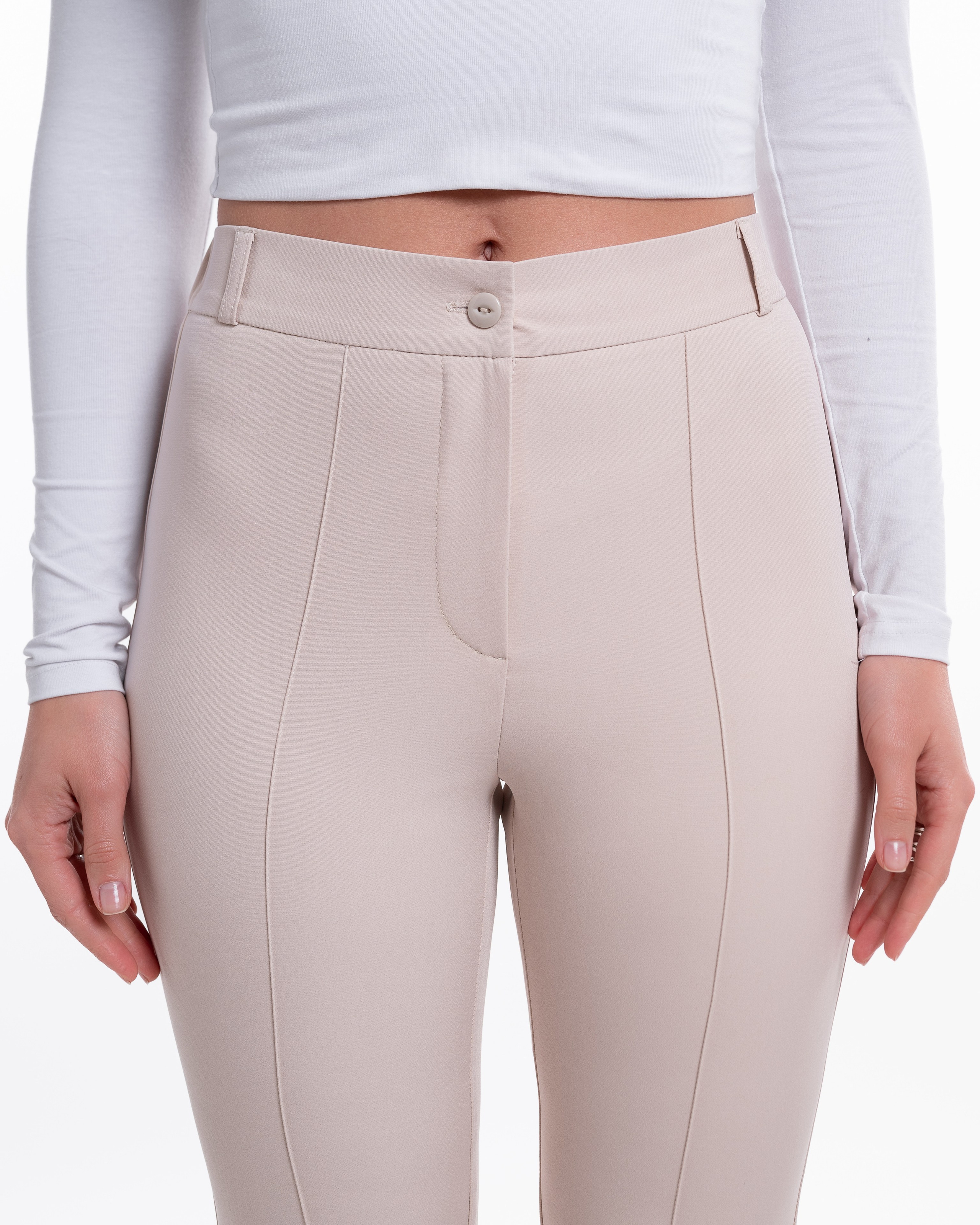 Классические брюки + белый фон+интерьер