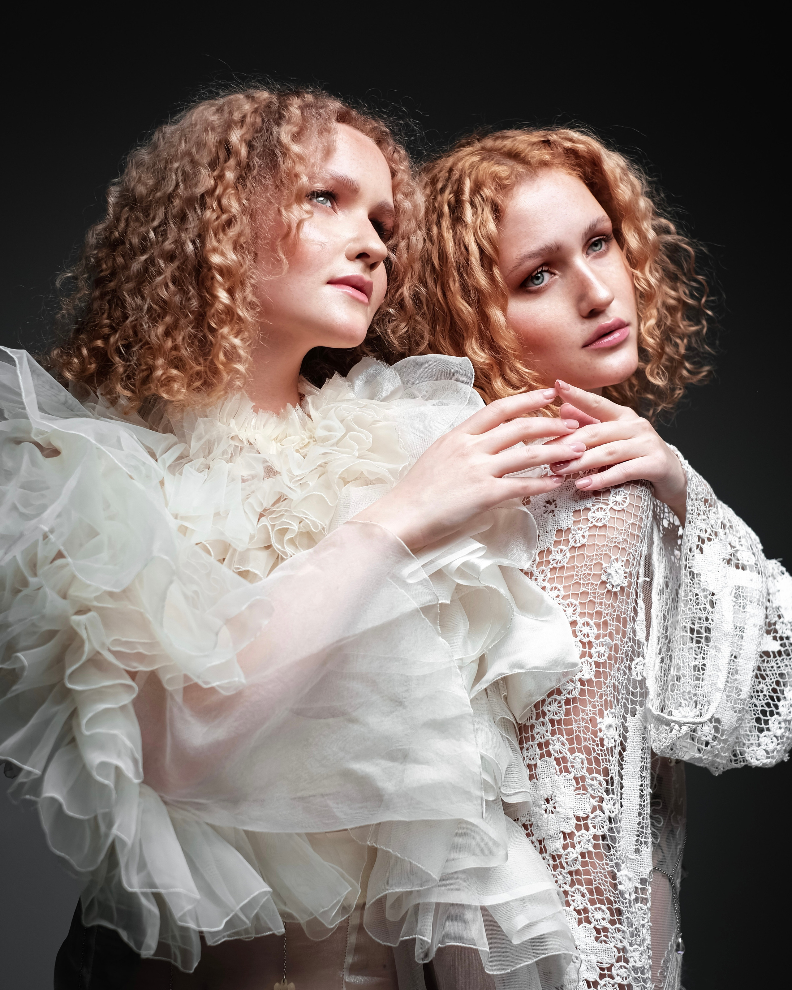 Карина и Алина