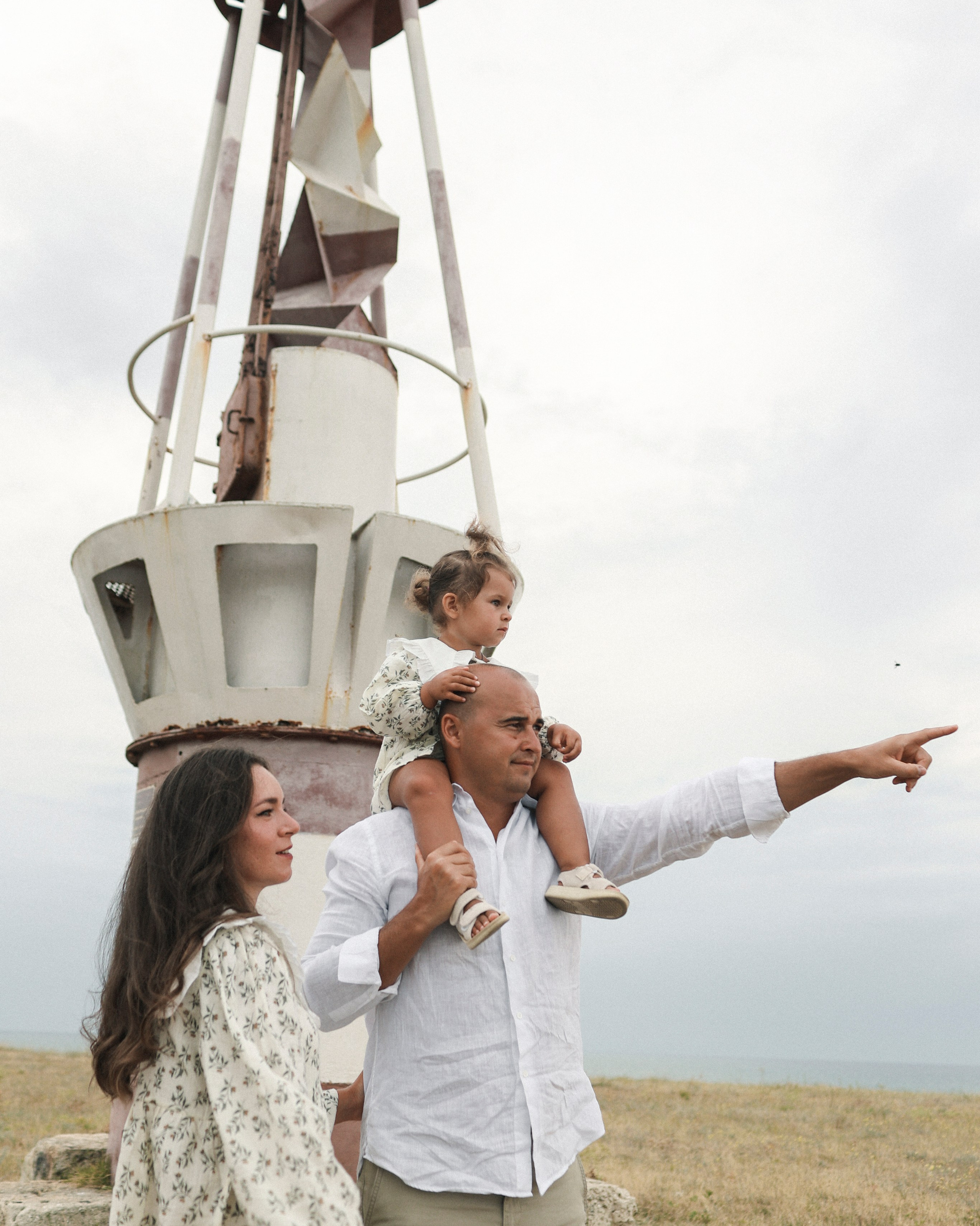 Пойдем, словлю тебе кузнечика