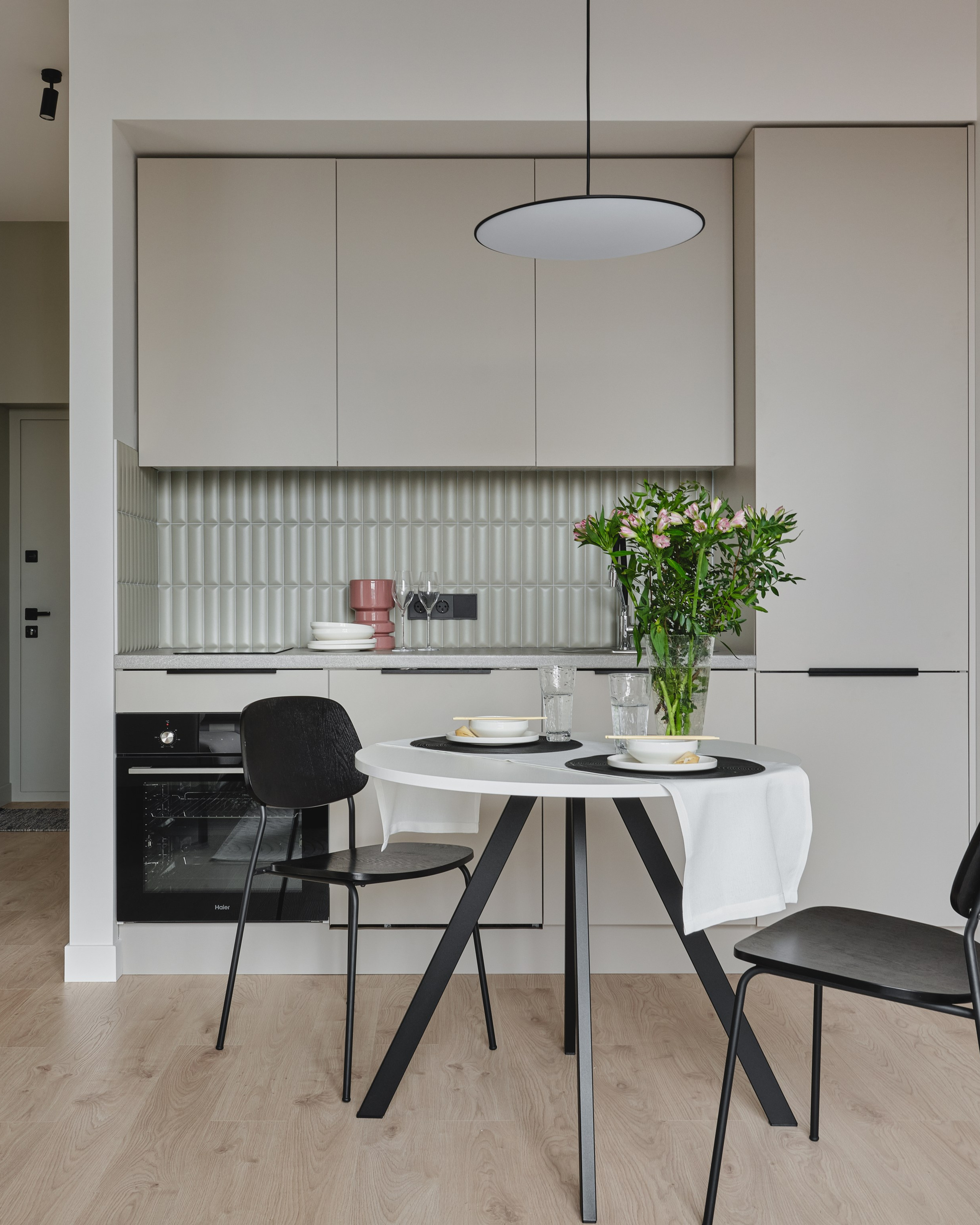 Колорблоки и контрастные акценты