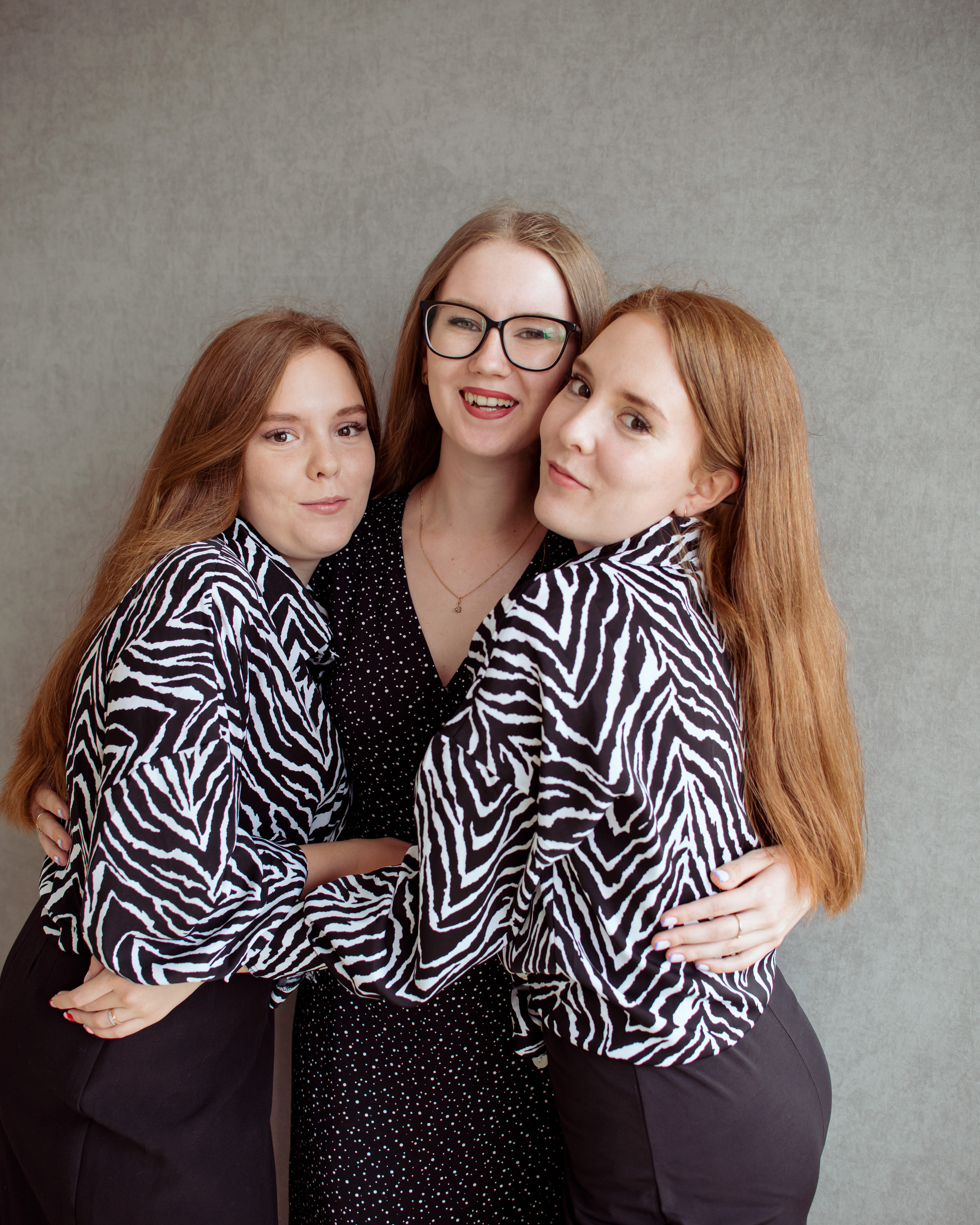 Три подруги