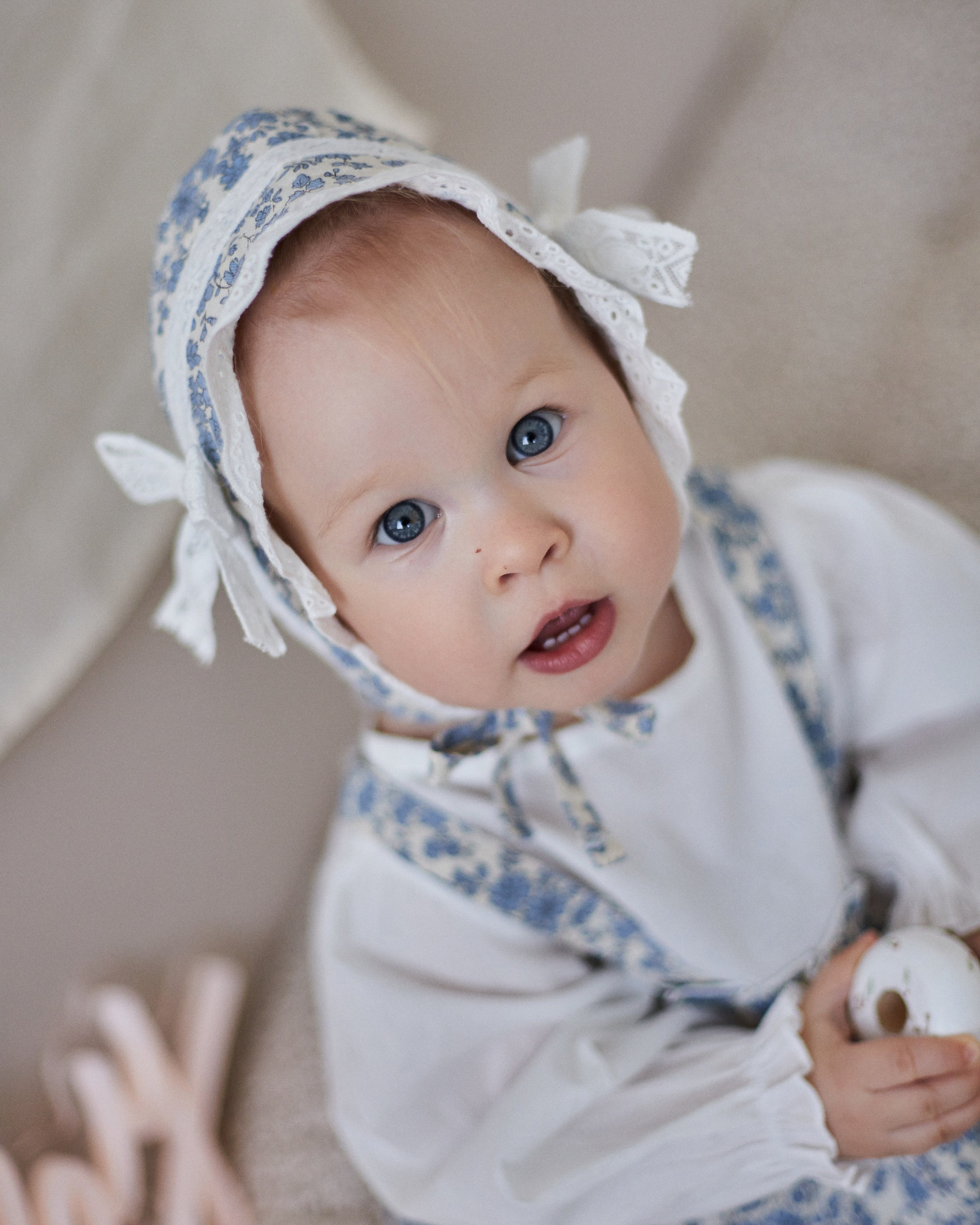 Анечке 1 годик