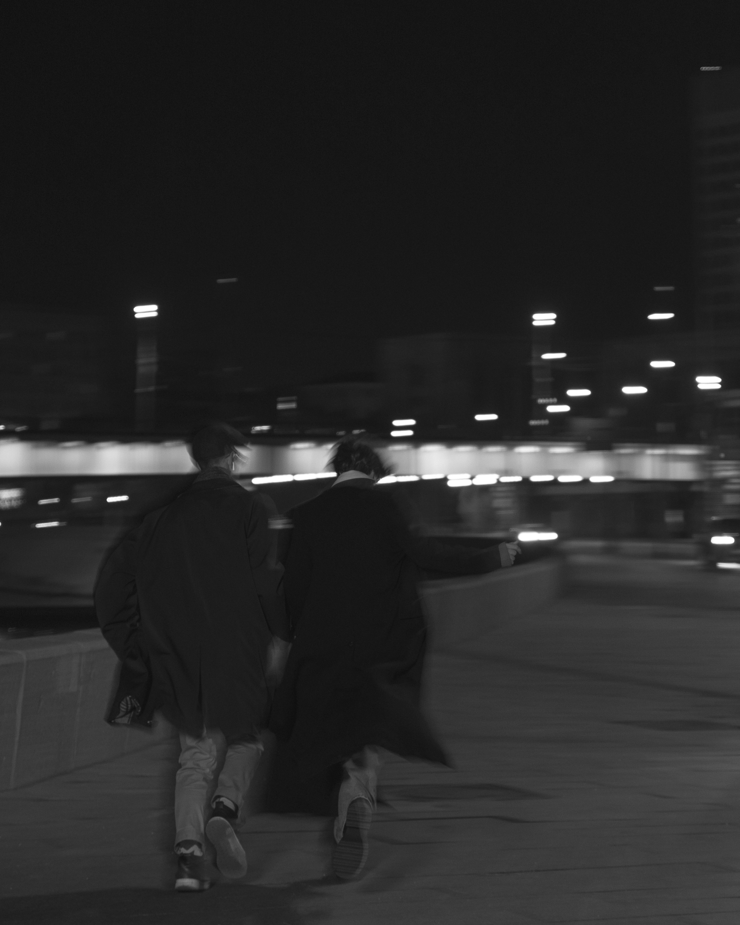 Любовь в огнях ночной Москвы