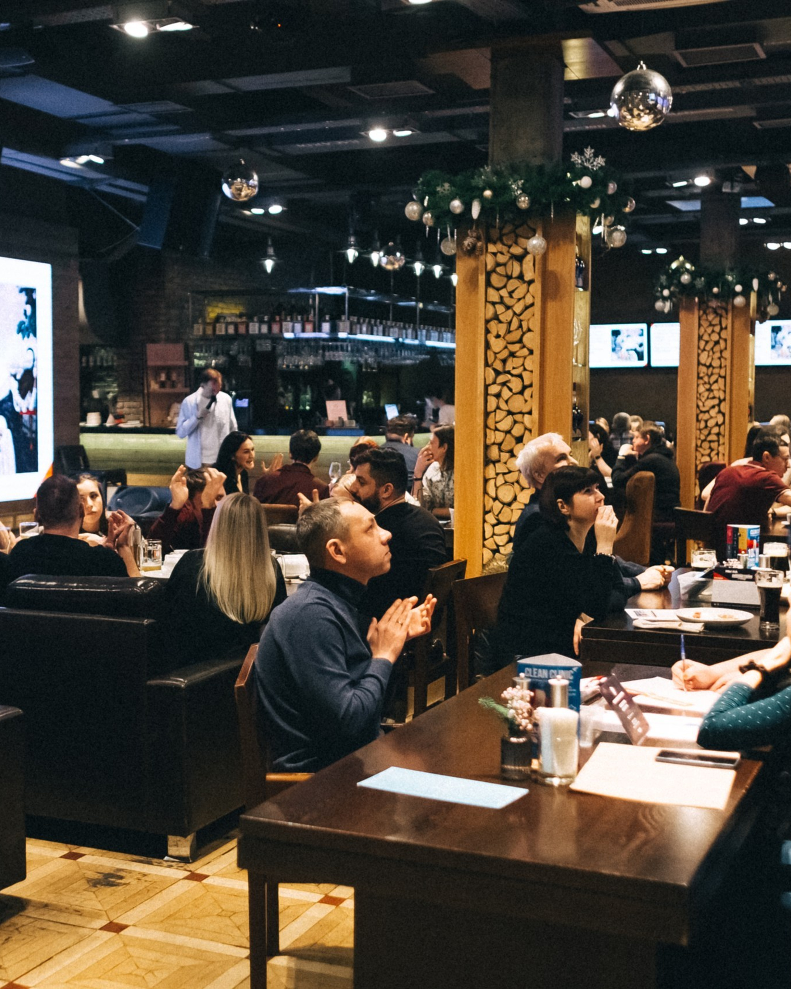 Эйнштейн Party «Обо всём» Grill-Bar 42