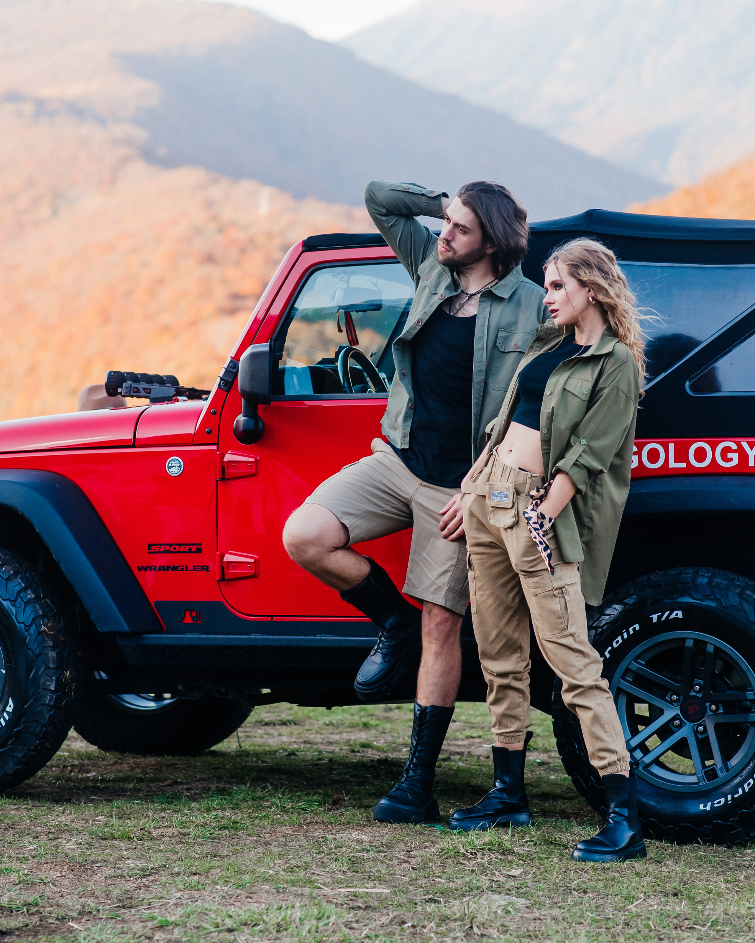 Фотосессия Сафари на джипе в горах Роза Хутор. Love story Ярослав и Екатерина