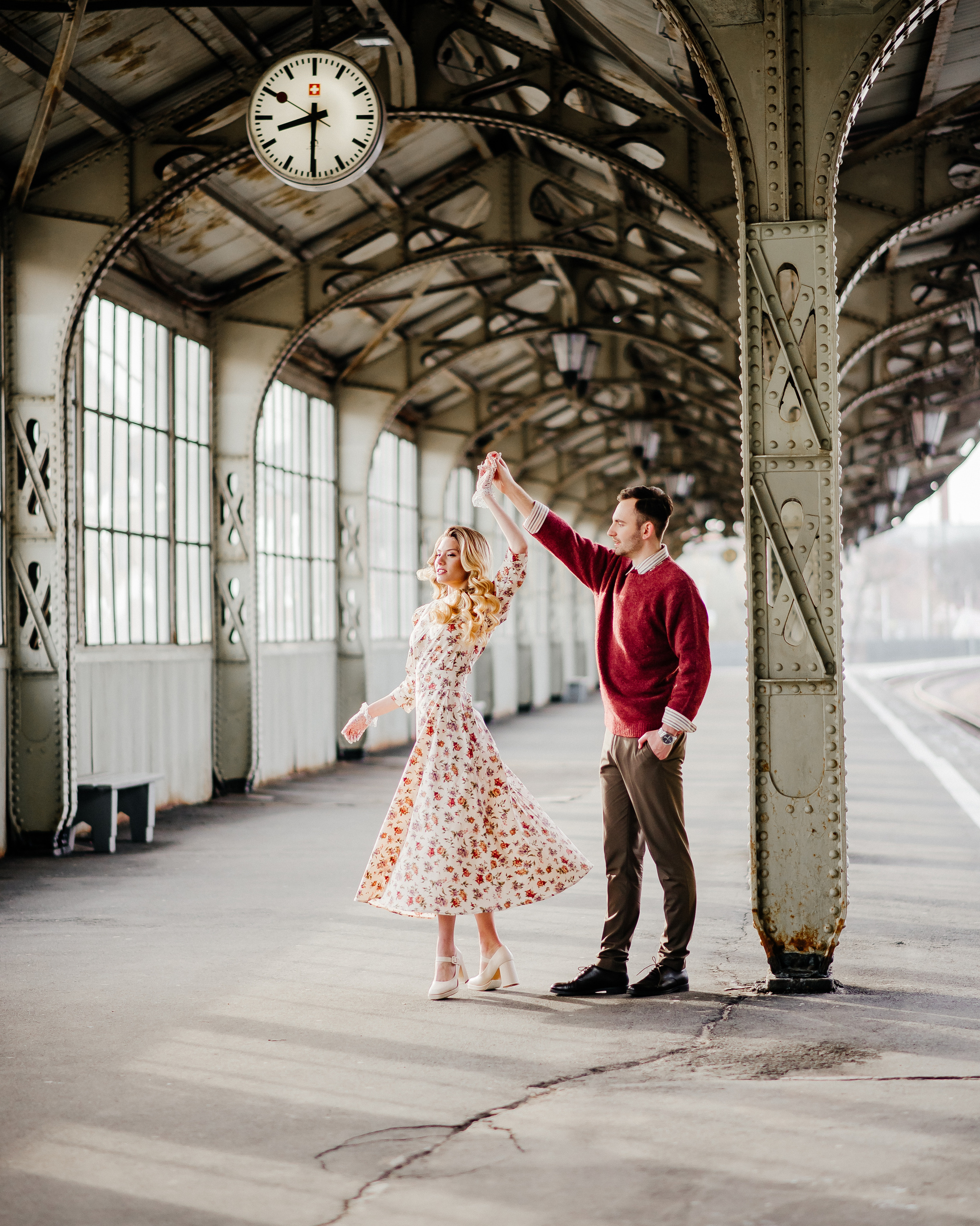 Фотосессия на Витебском вокзале — Love story Анастасия и Максим