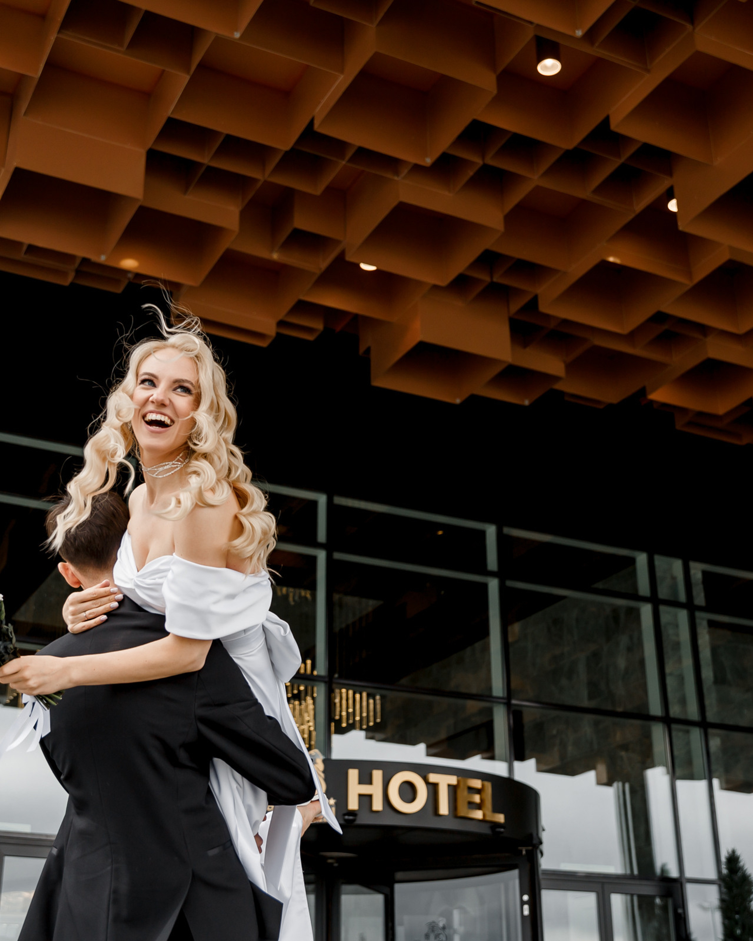 Лена и Вова | Tiger de cristal